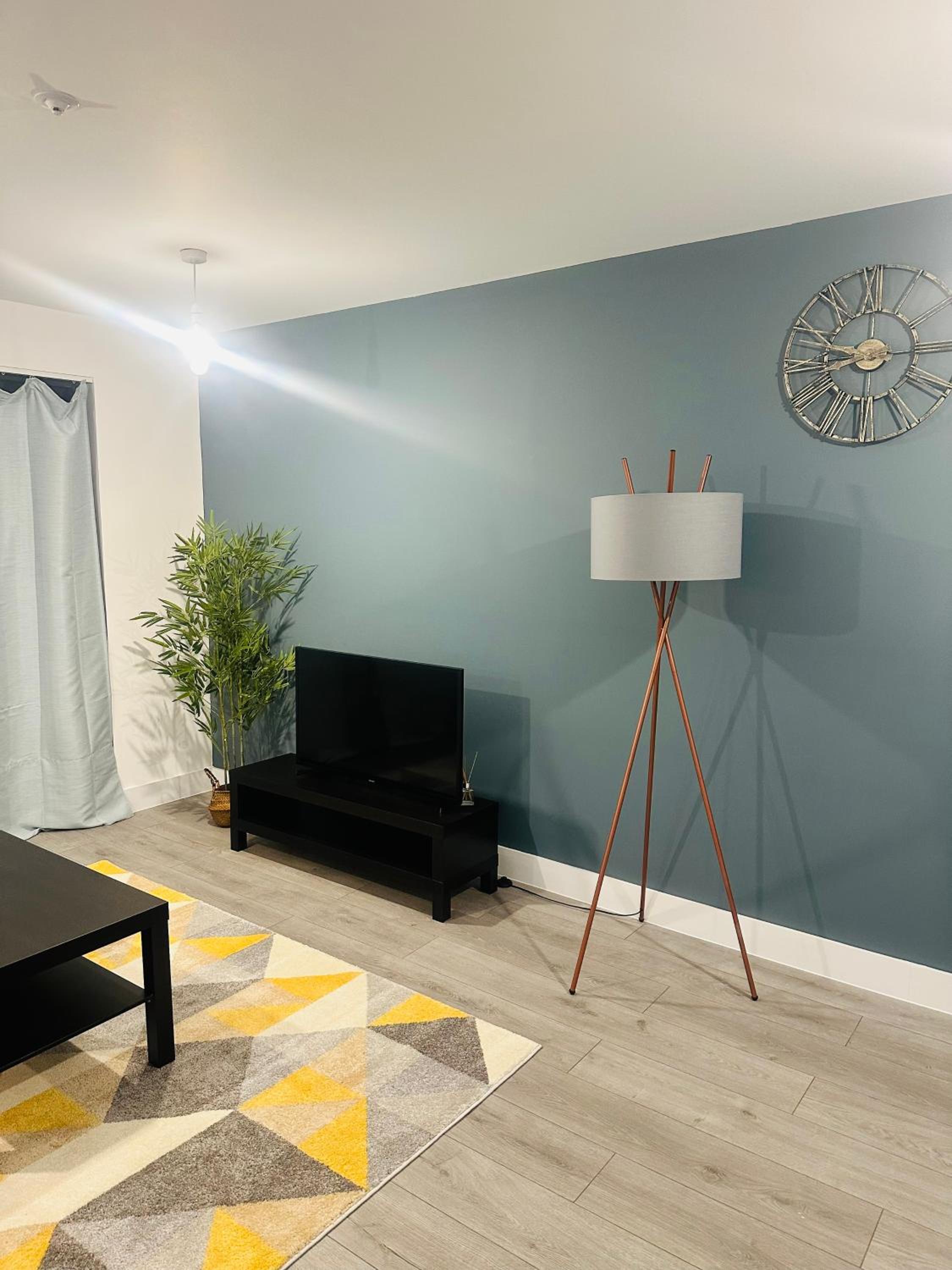 Hemel Apartments - Home Away view 3