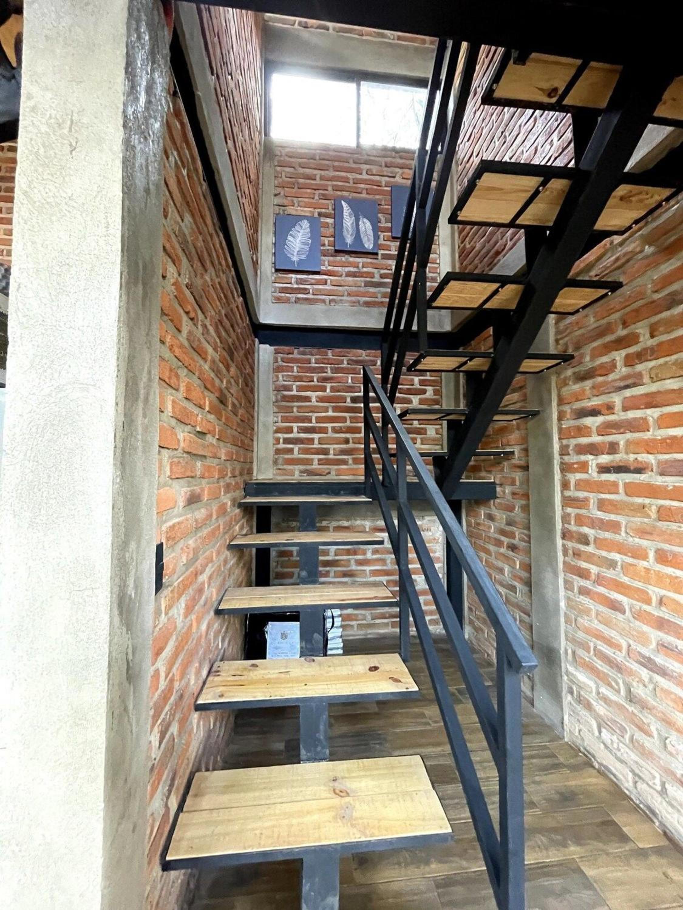 Photo 32