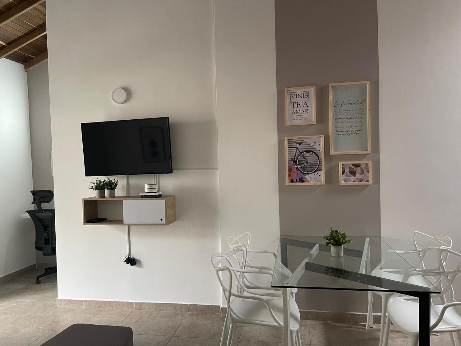 Apartamento con vista a laureles 401
