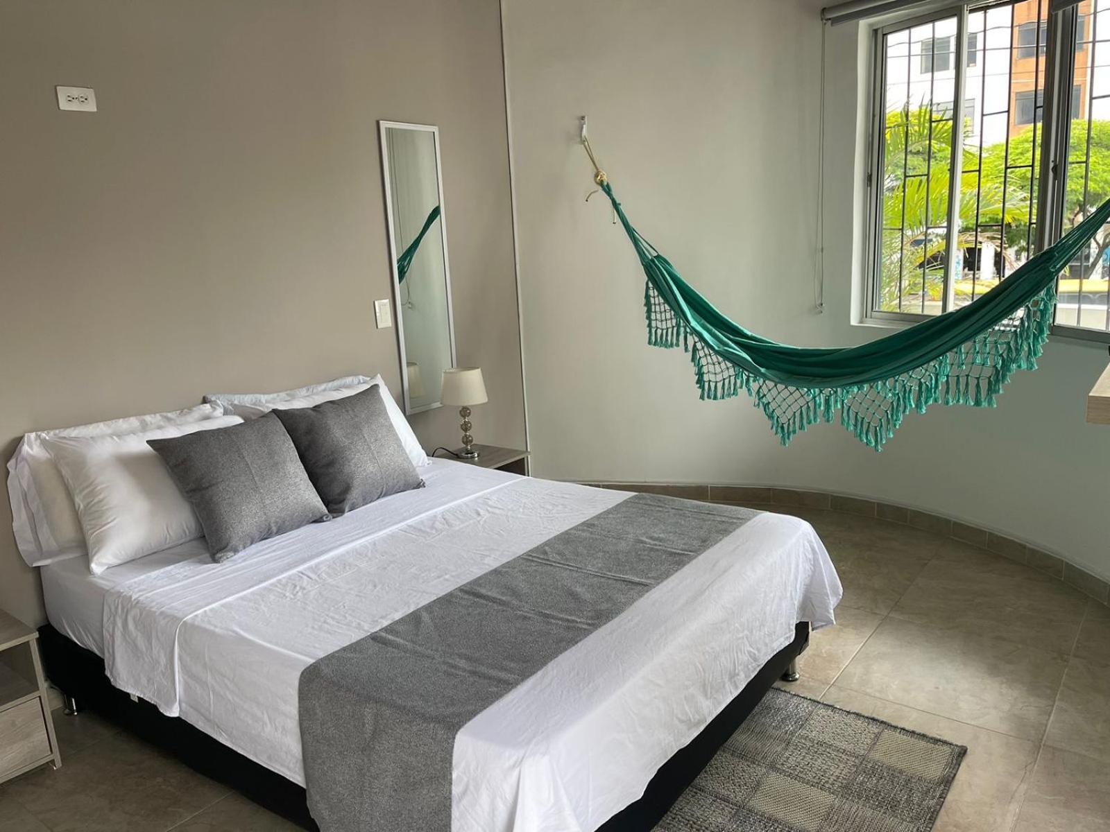Apartamento con vista a laureles 401