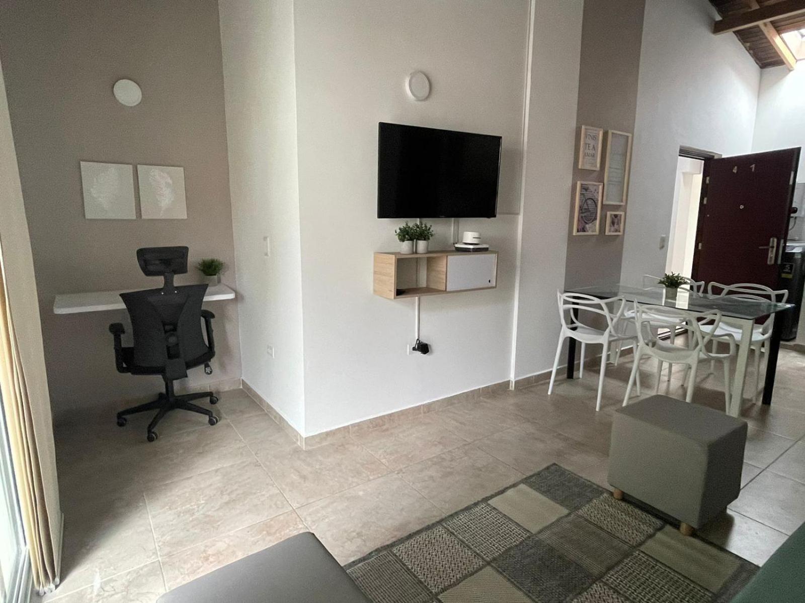 Apartamento con vista a laureles 401