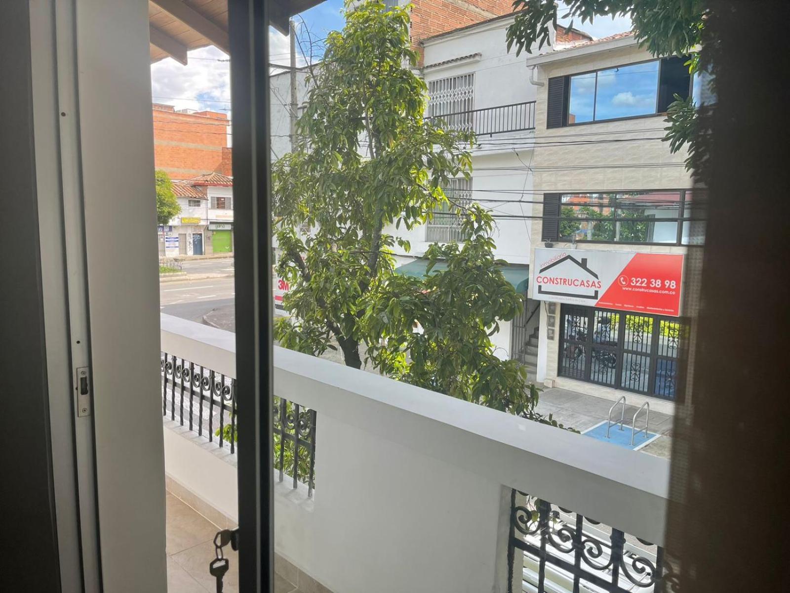 Apartamento con vista a laureles 401