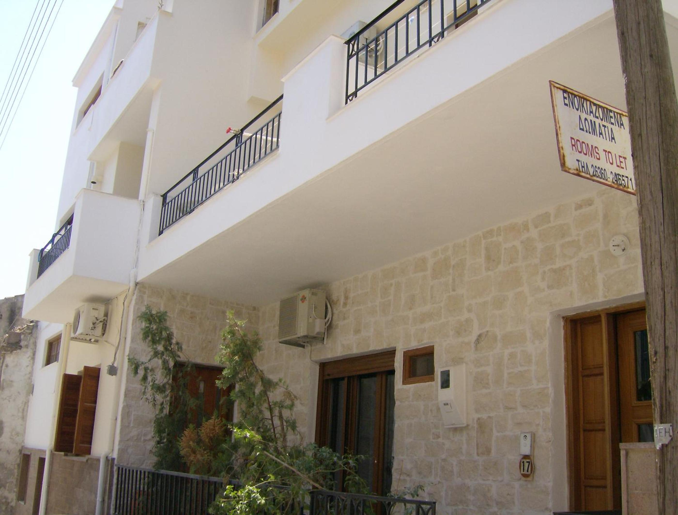 Vazakas Rooms view 5