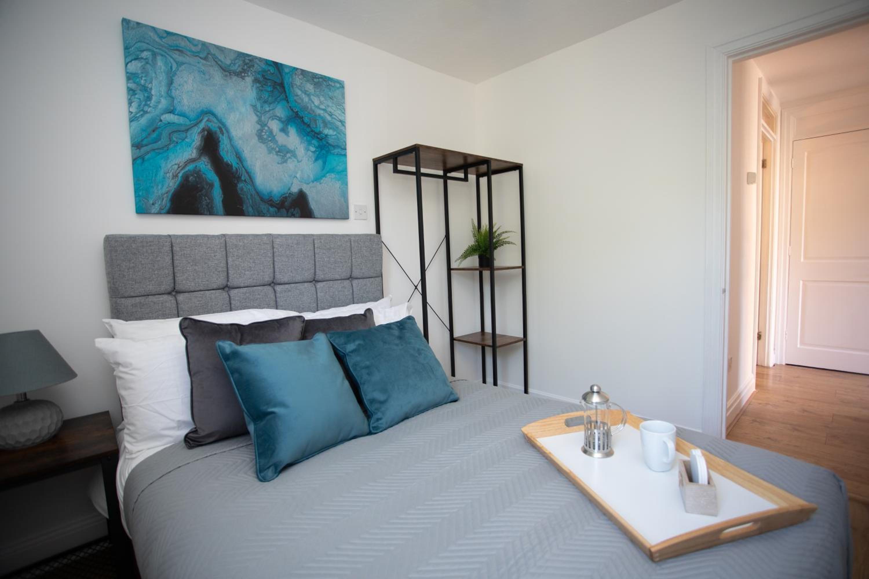 Cosy apartment in the heart of Old Town Beaconsfield