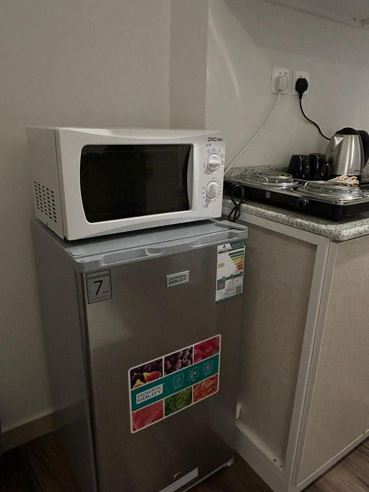 Apartment 1 bedroom with self entry