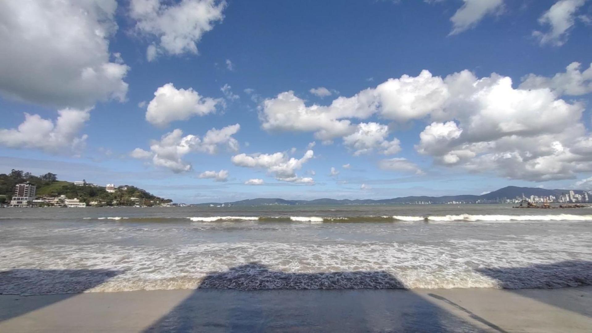 Apto Panorâmico Vista Mar em Itapema - SC