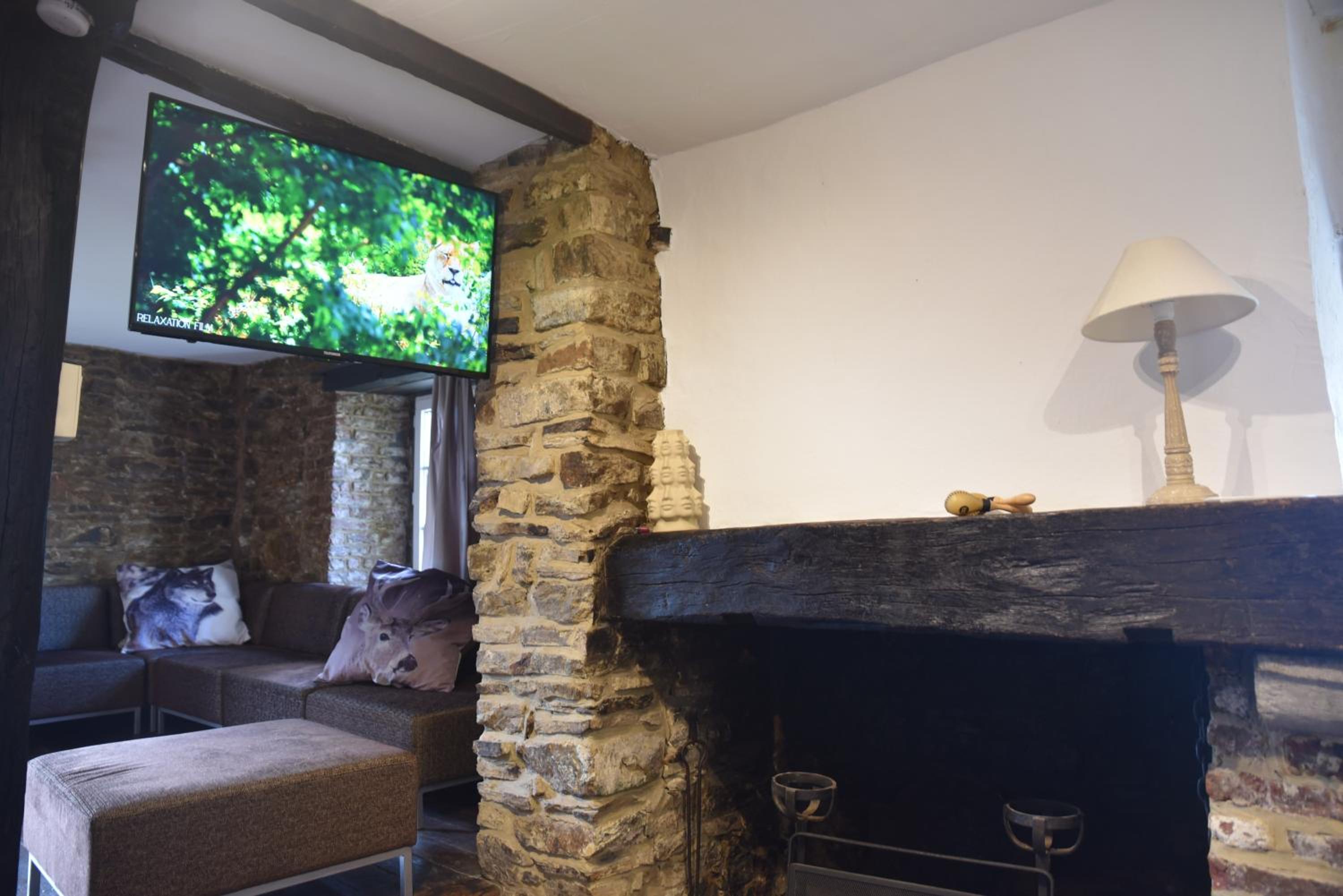 Gite Ardennes Au coin du feu jacuzzi sauna et nature