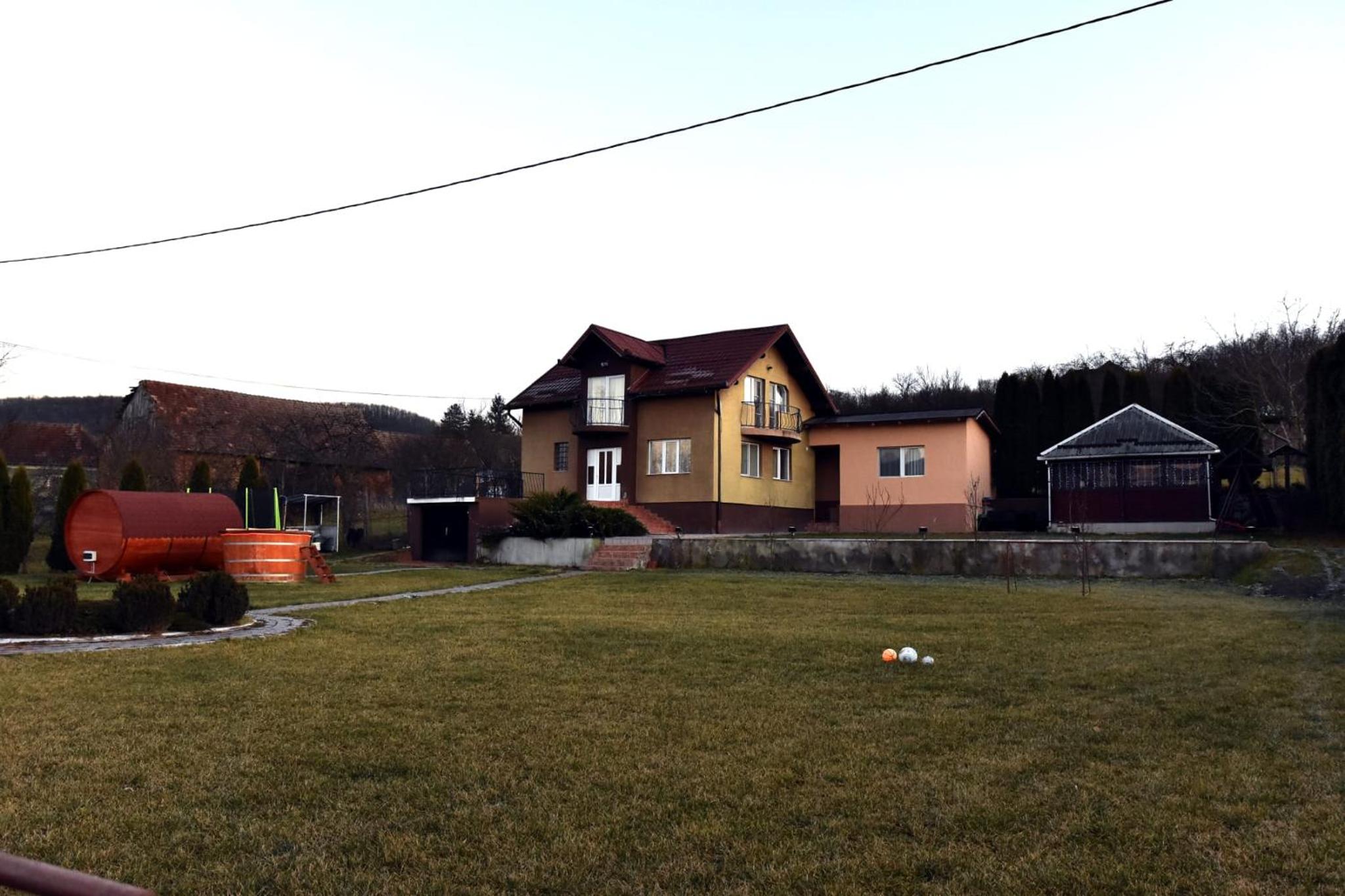 Photo 11