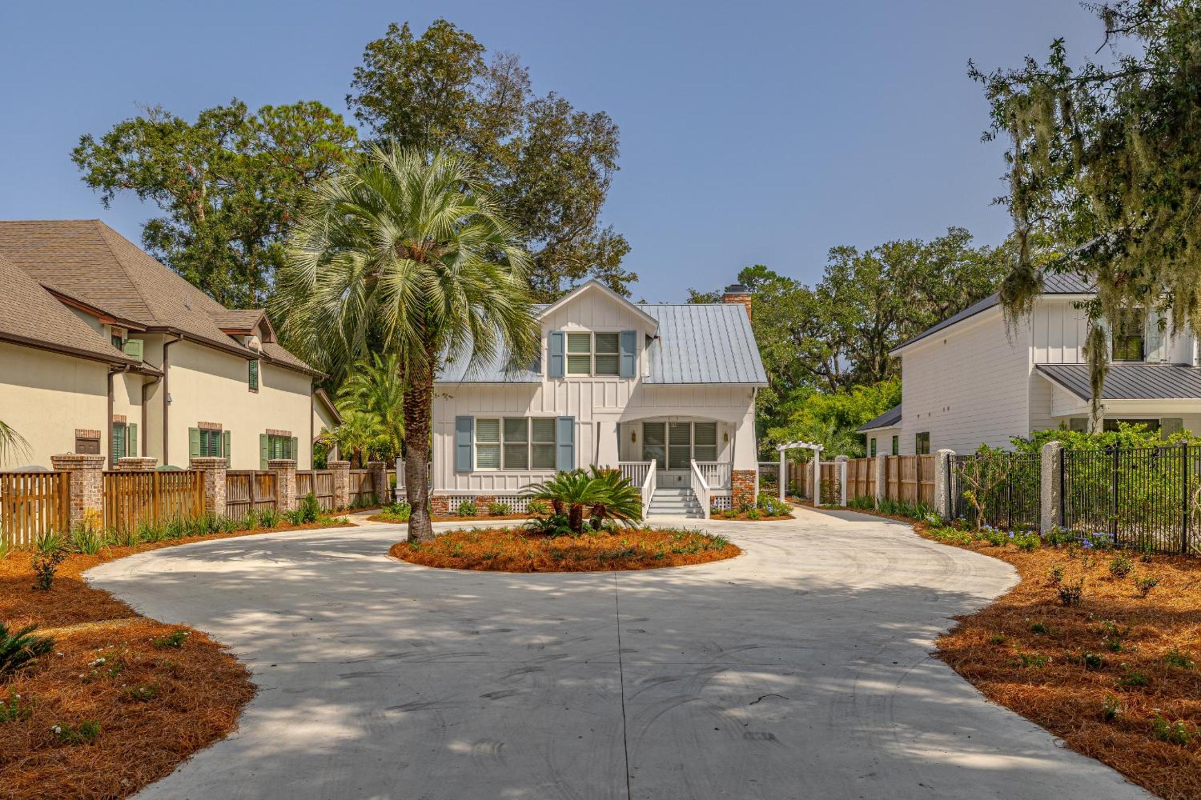 Saltwater Oaks