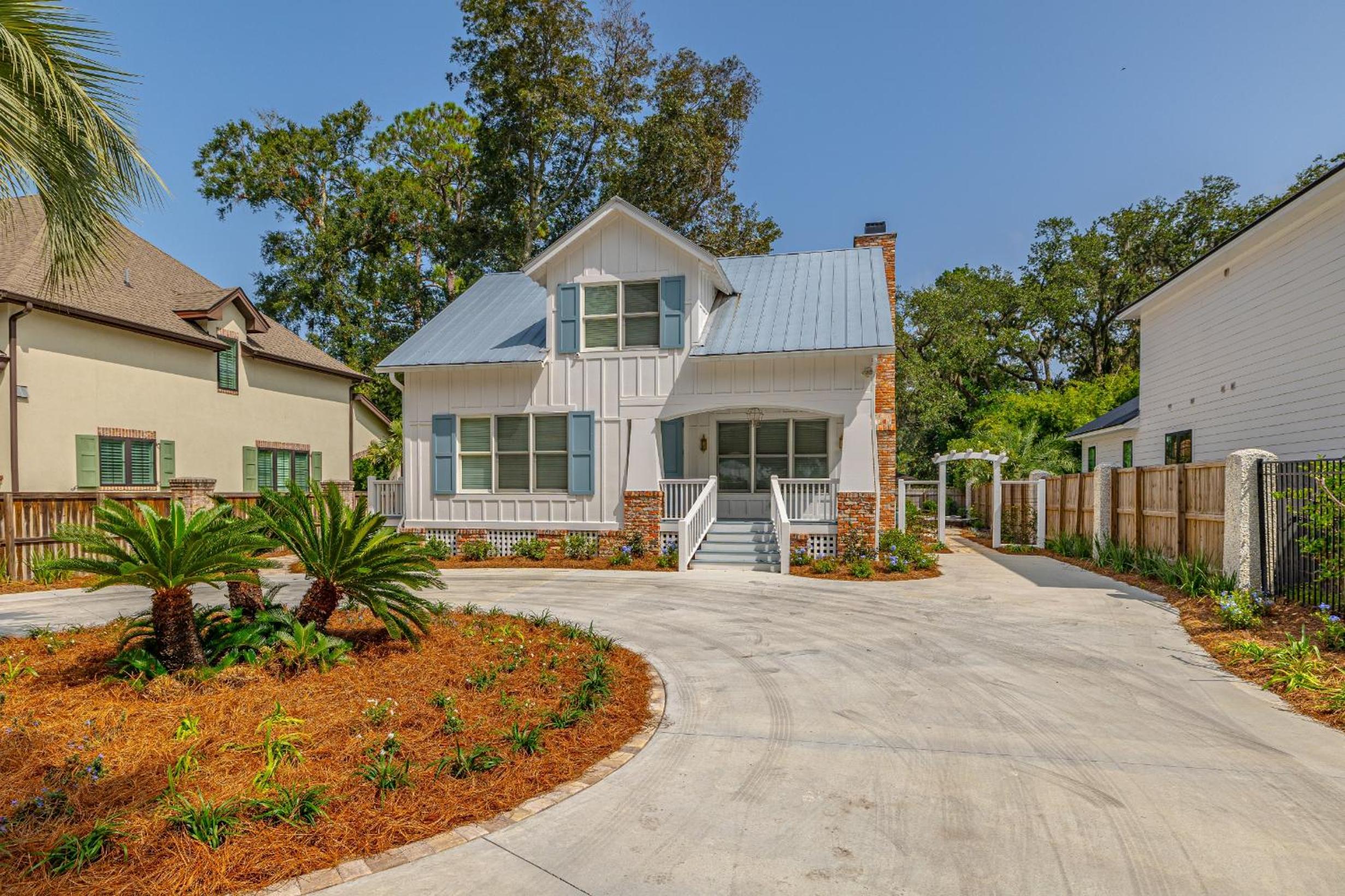Saltwater Oaks