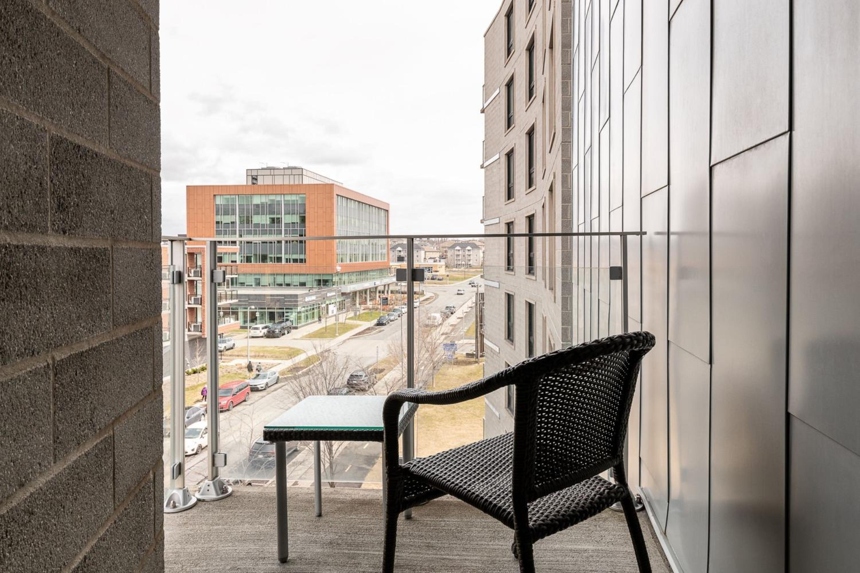 Levis Vacations - Four Points by Sheraton Levis Convention Centre - Property Image 30