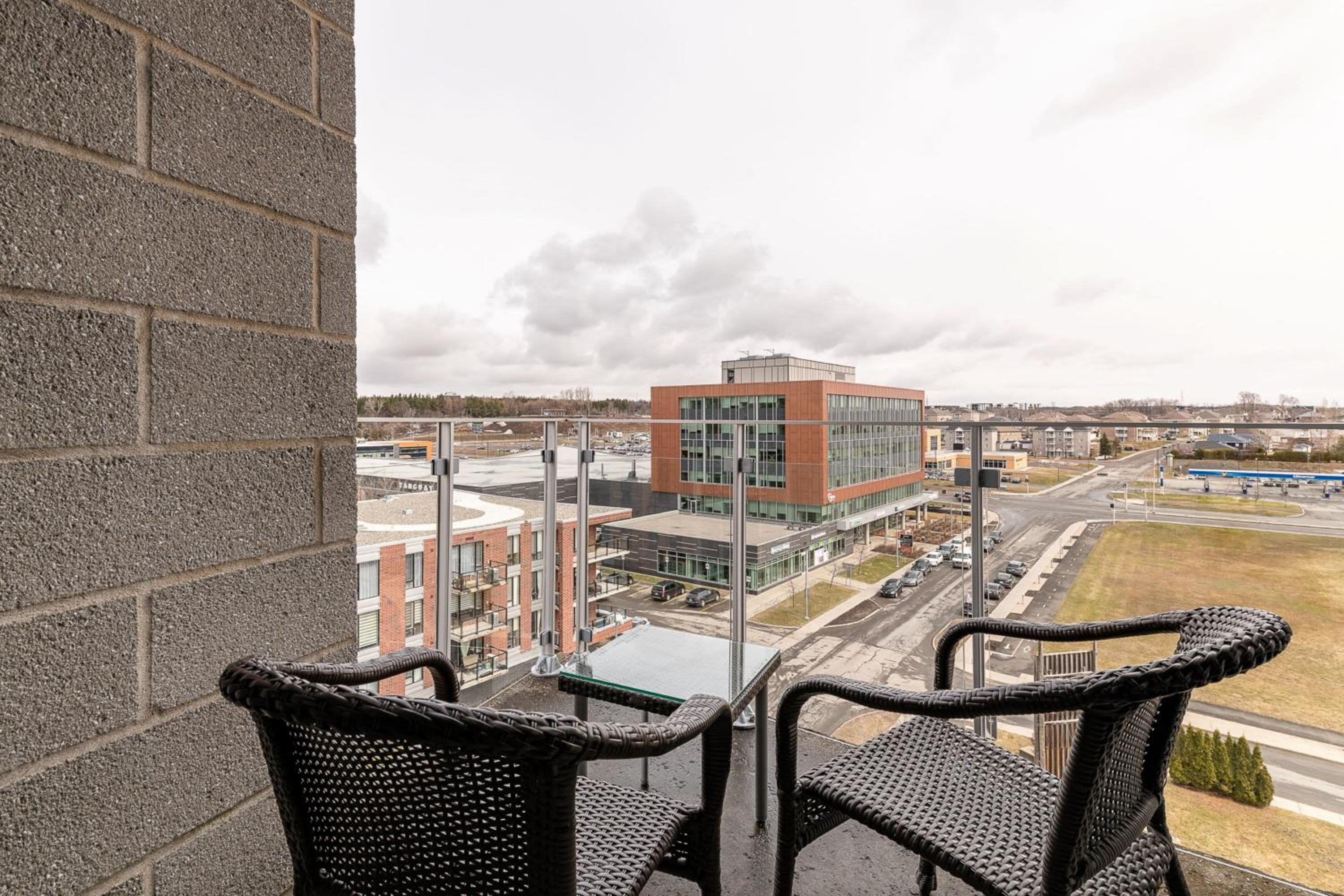 Levis Vacations - Four Points by Sheraton Levis Convention Centre - Property Image 31