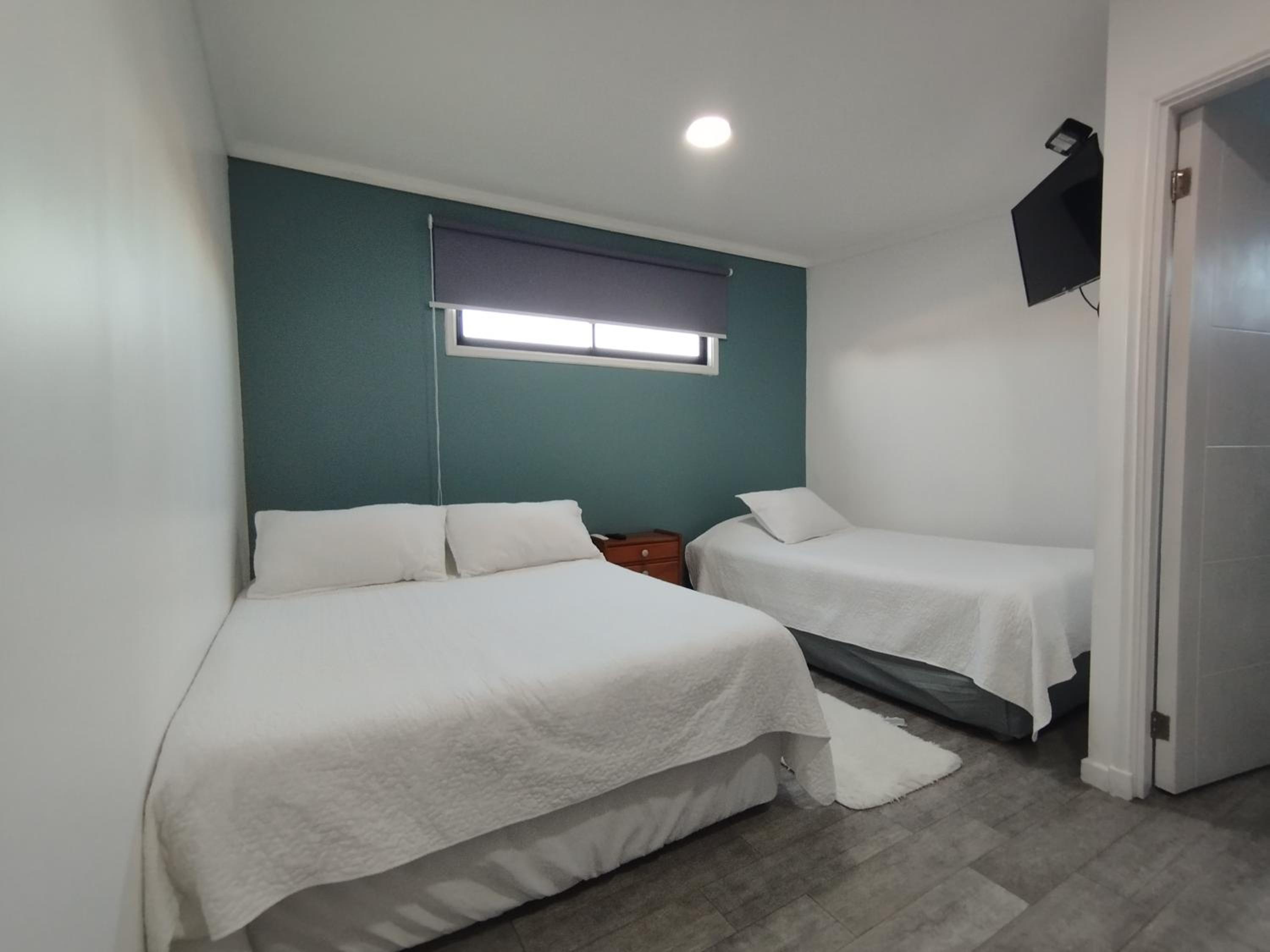 HOSTAL LA MODERNA