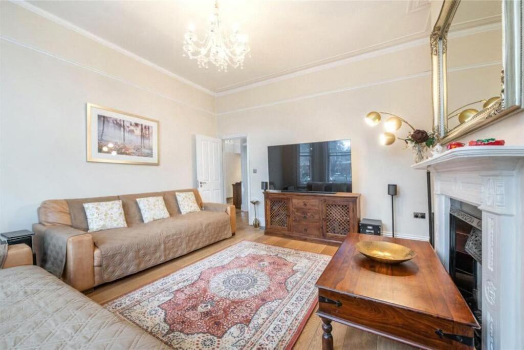 Stylish Hampstead Flat with Character and Charm view 3