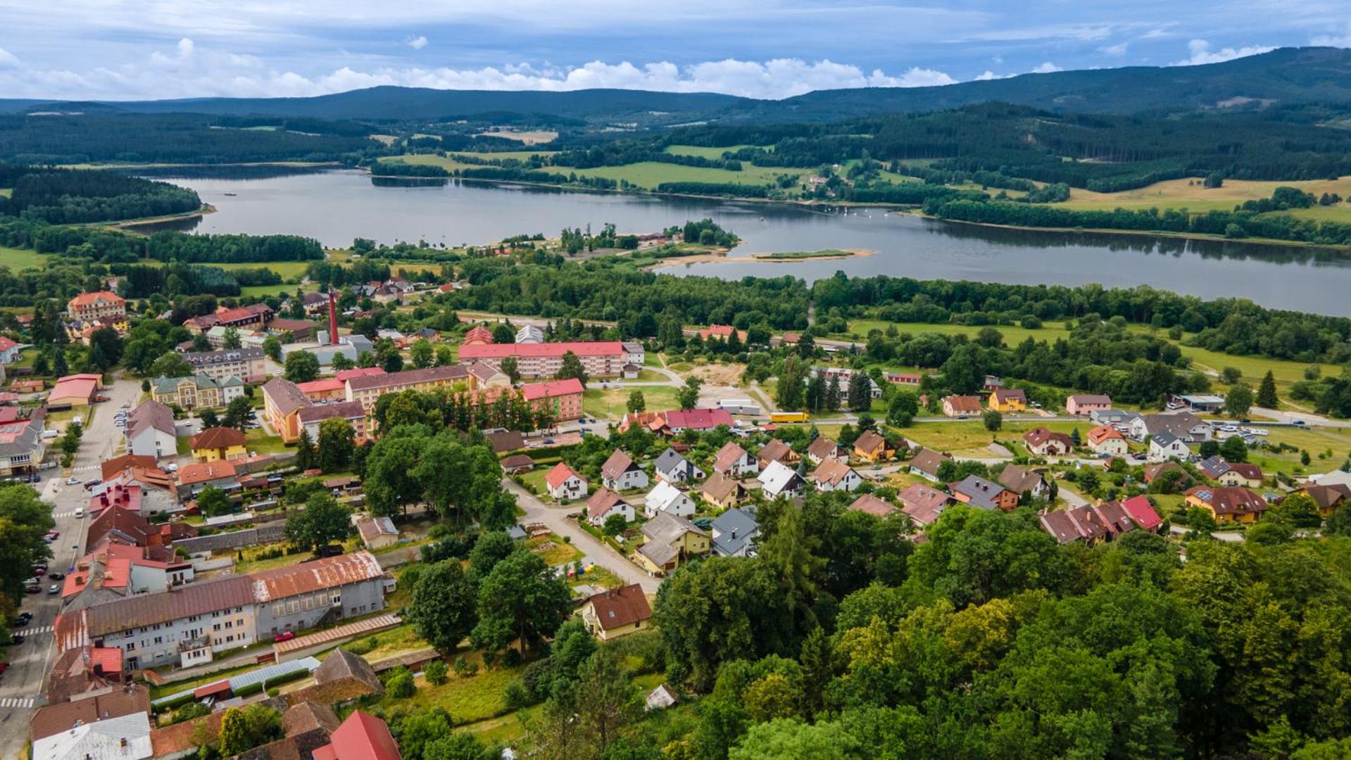 LIPNO Moss Apartment