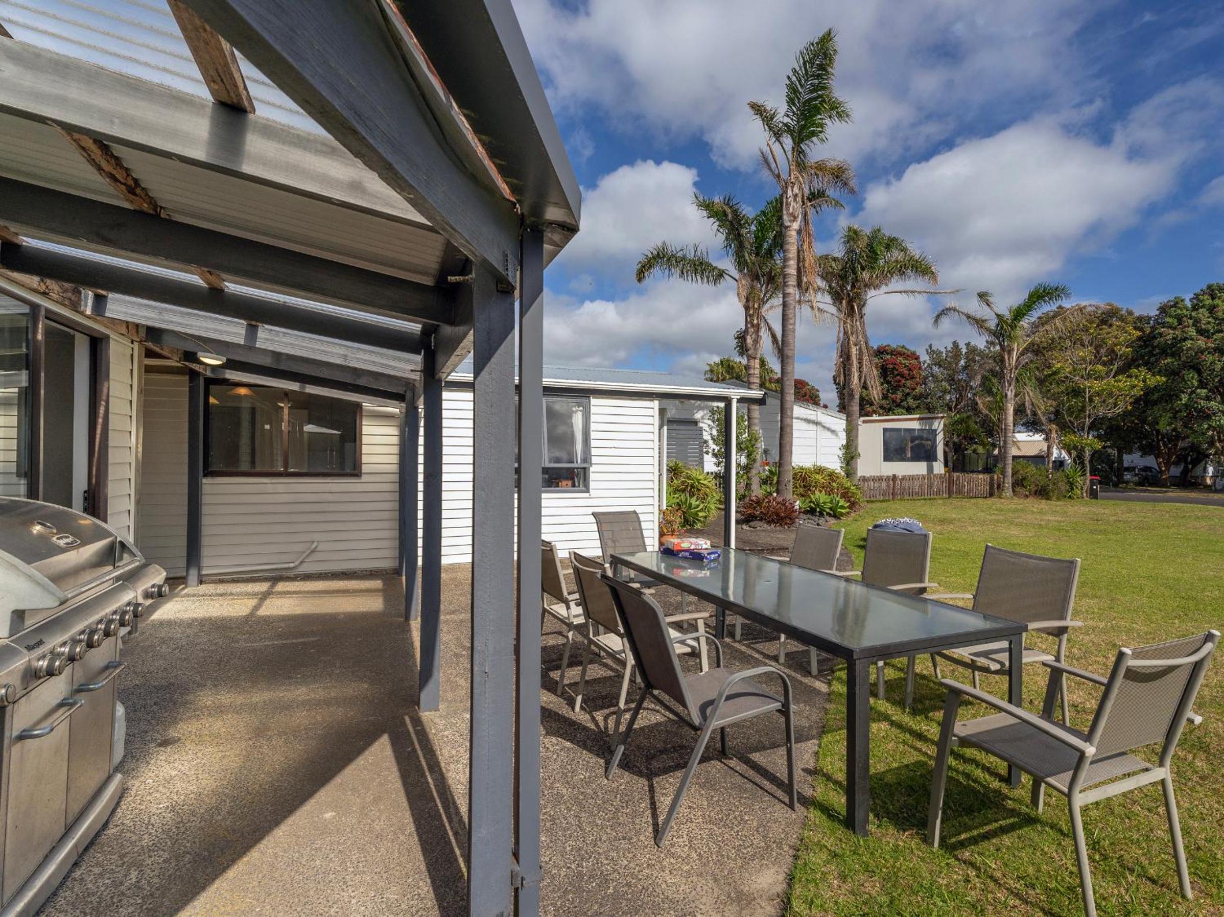 Barefoot Daze - Matarangi Holiday Home