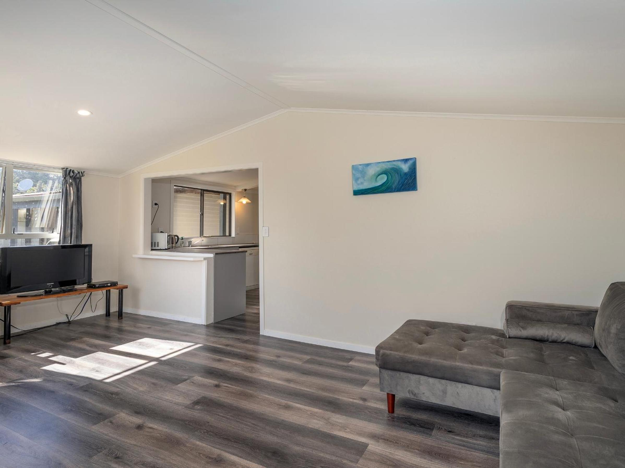 Barefoot Daze - Matarangi Holiday Home