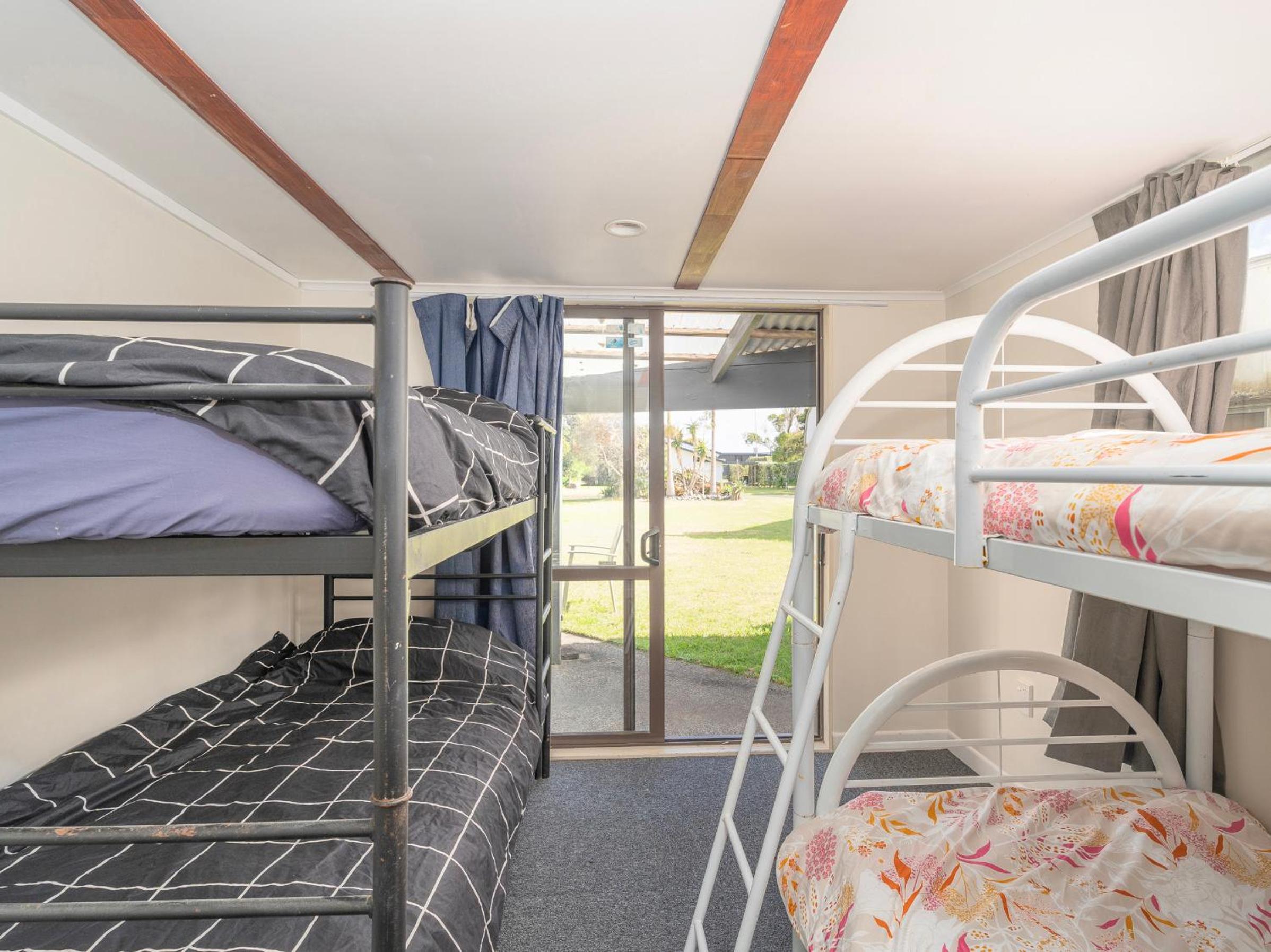 Barefoot Daze - Matarangi Holiday Home