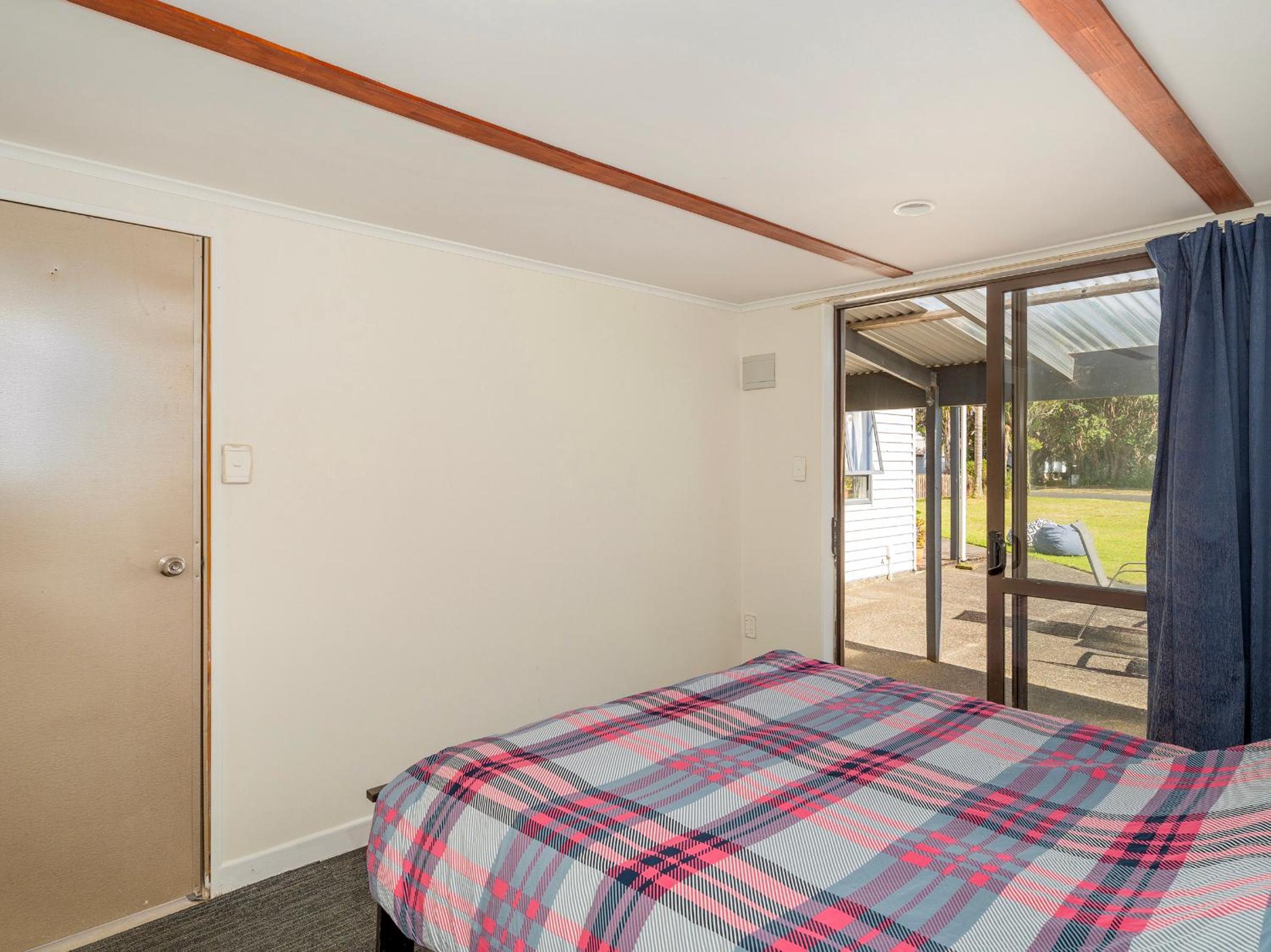 Barefoot Daze - Matarangi Holiday Home