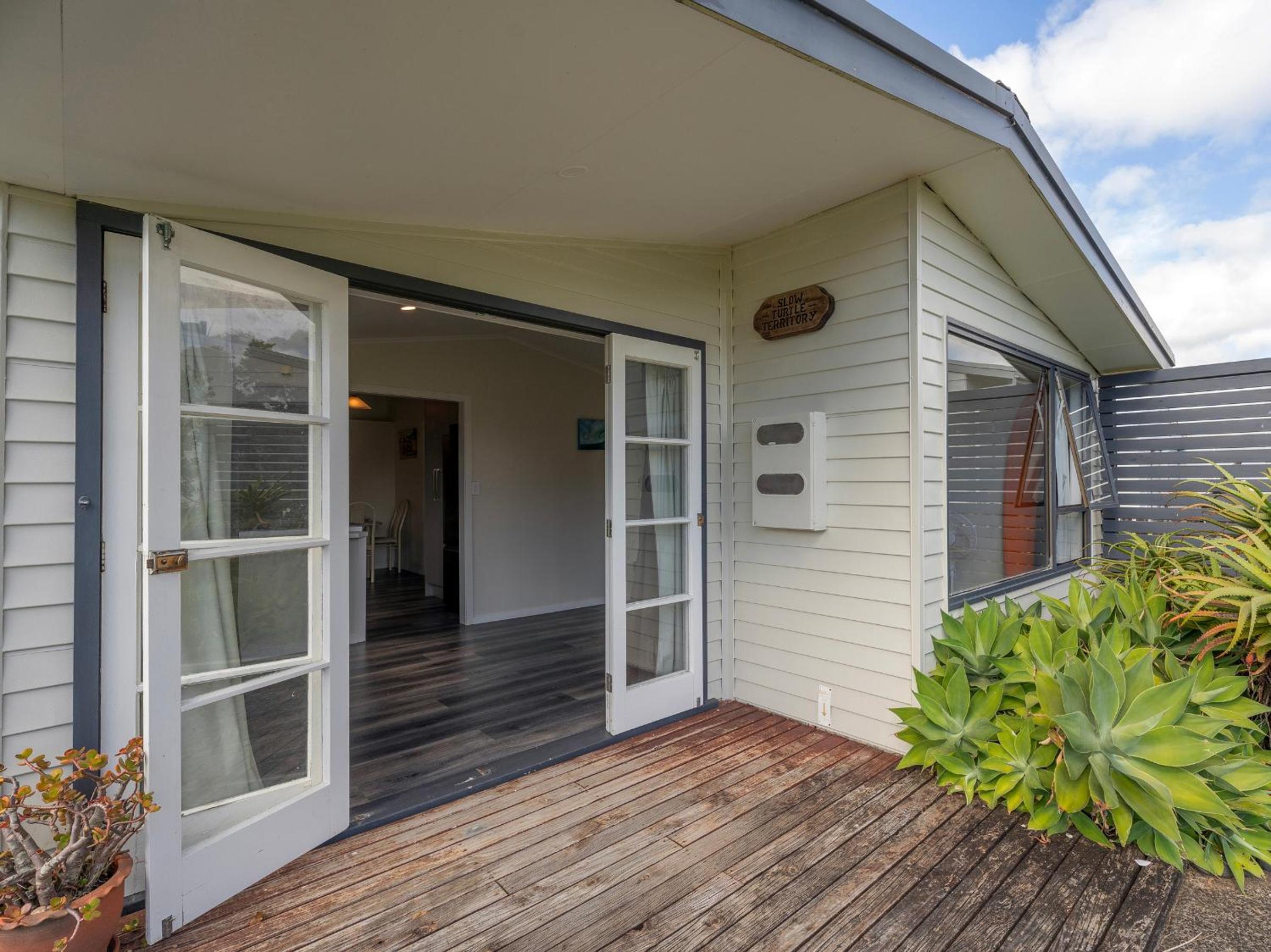 Barefoot Daze - Matarangi Holiday Home
