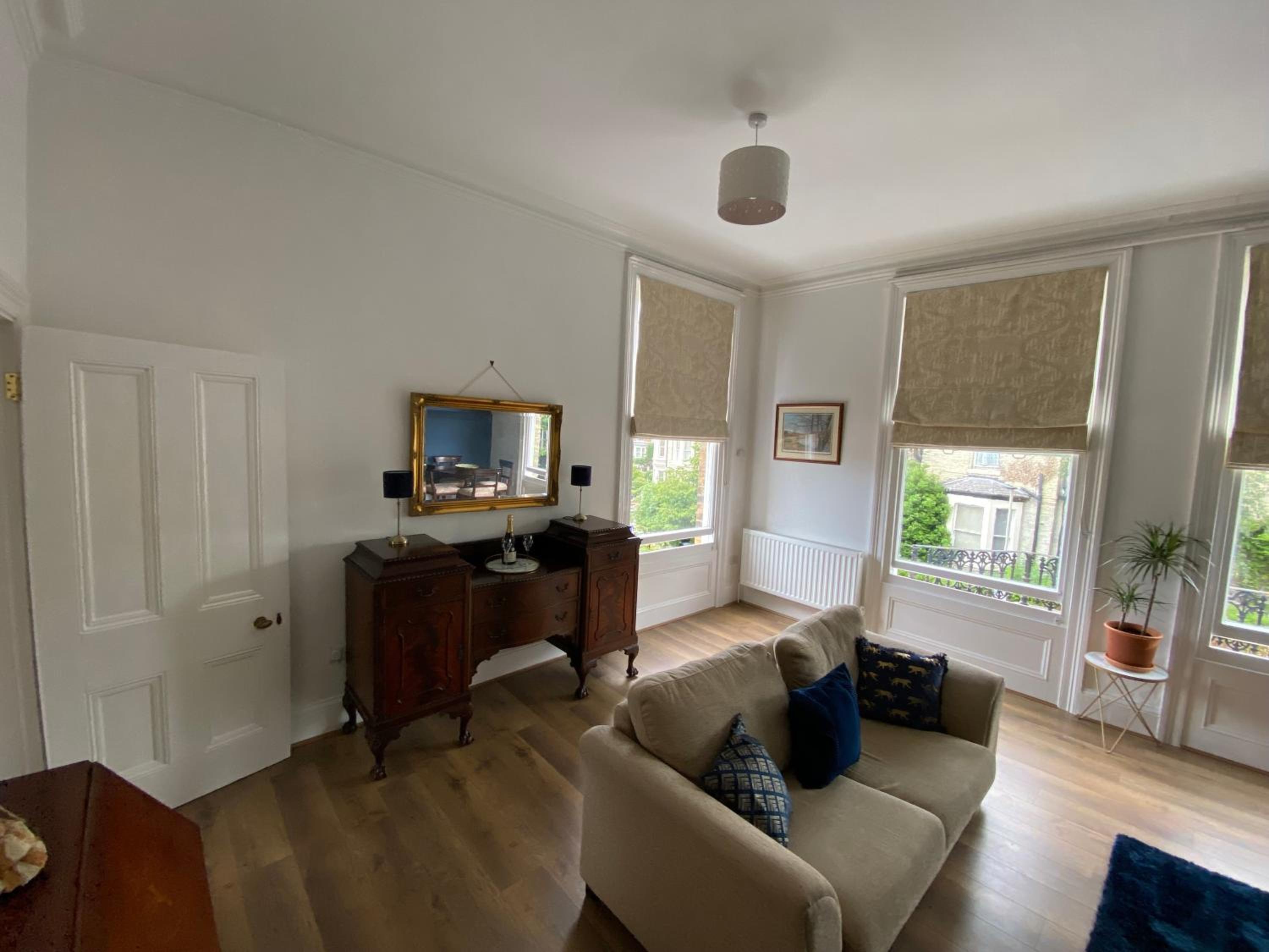 Grosvenor Apartments First Floor view 3