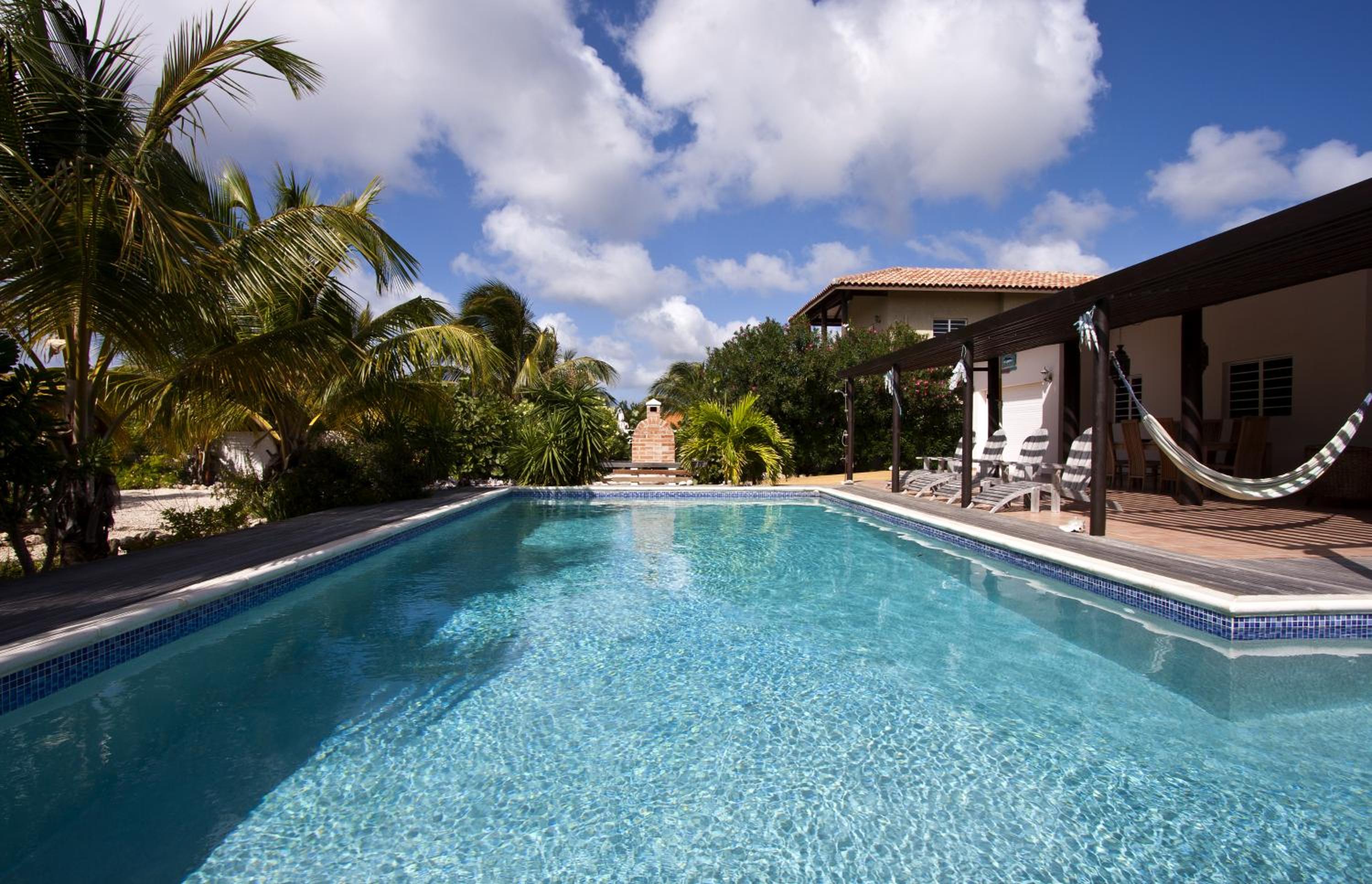 Kas Vis with Private Pool in Upscale Punt Vierkant
