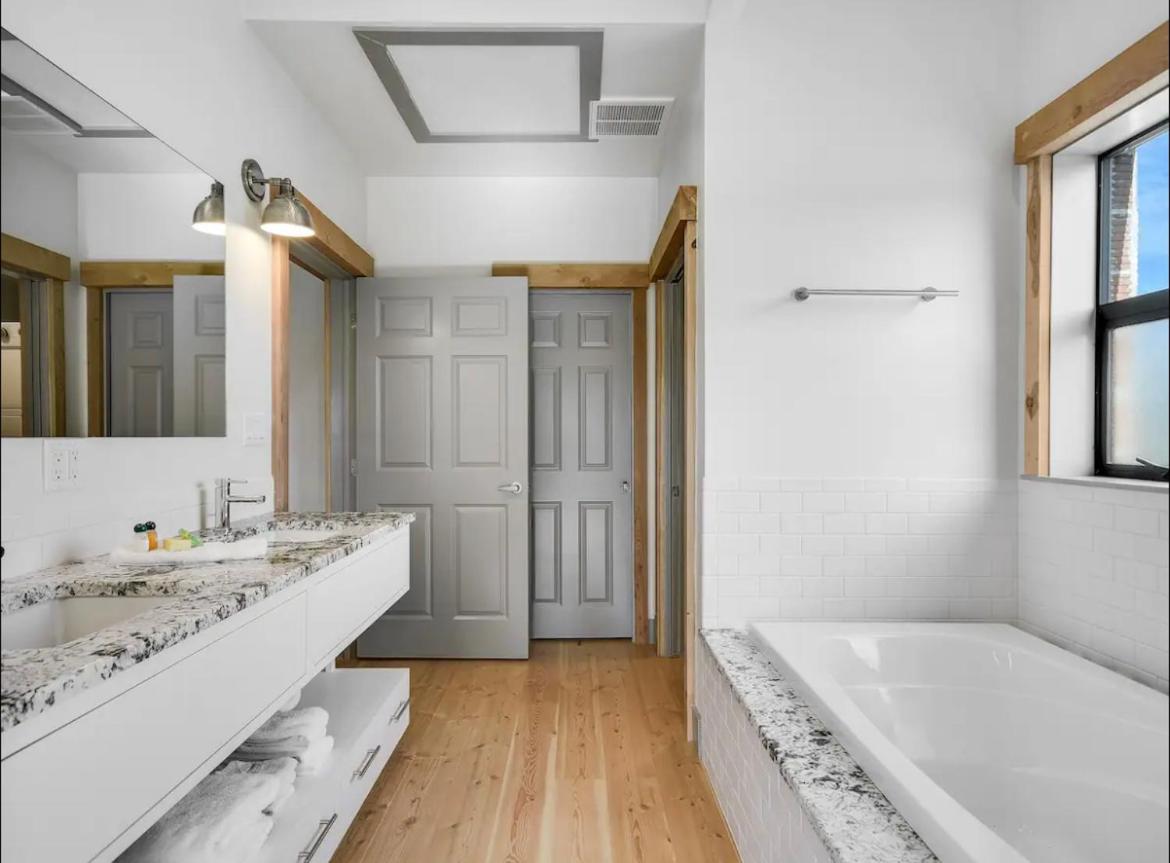 GARDENS OF BARONS CREEK UNIT A
