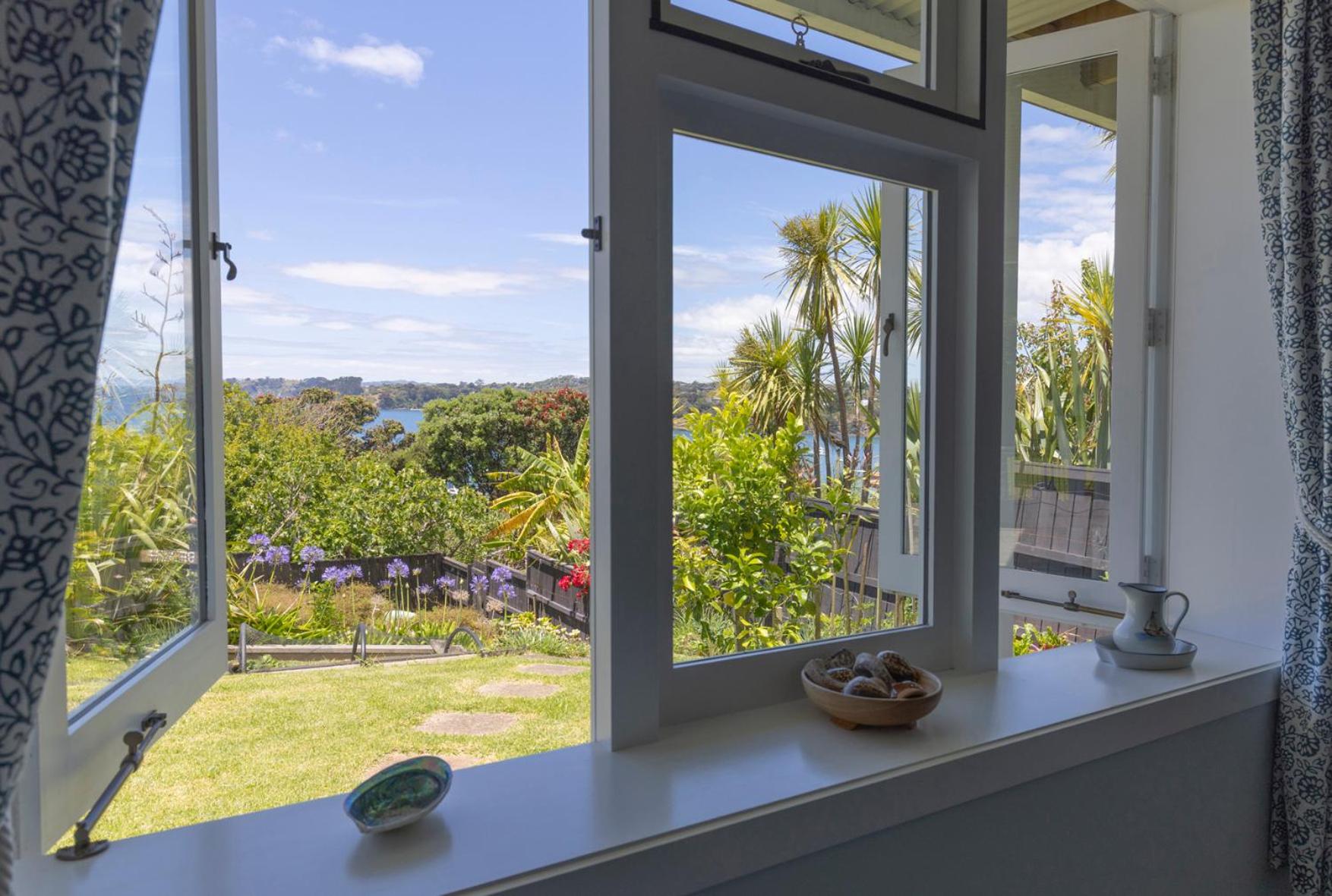 Oneroa Bay Apartment