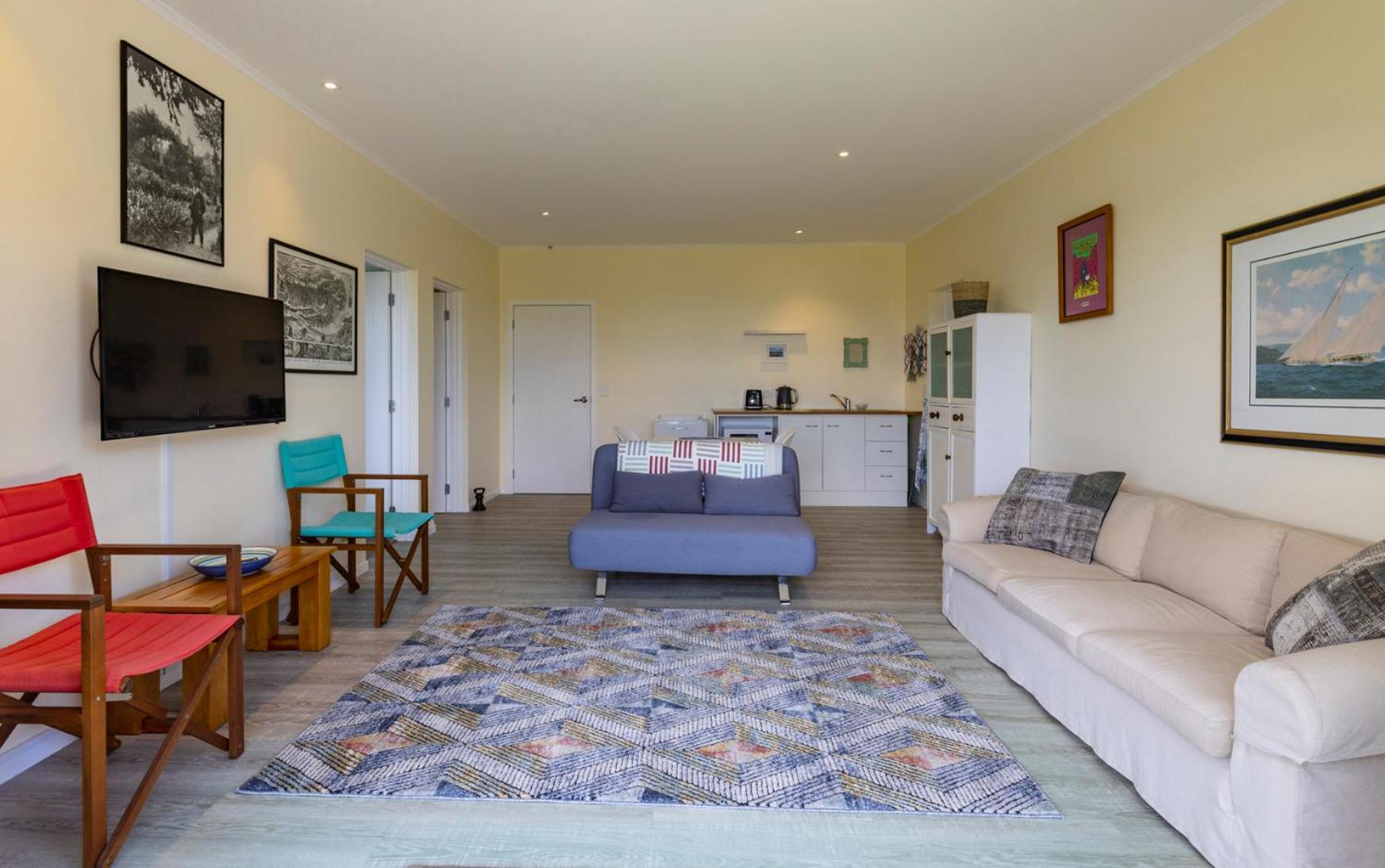 Oneroa Bay Apartment