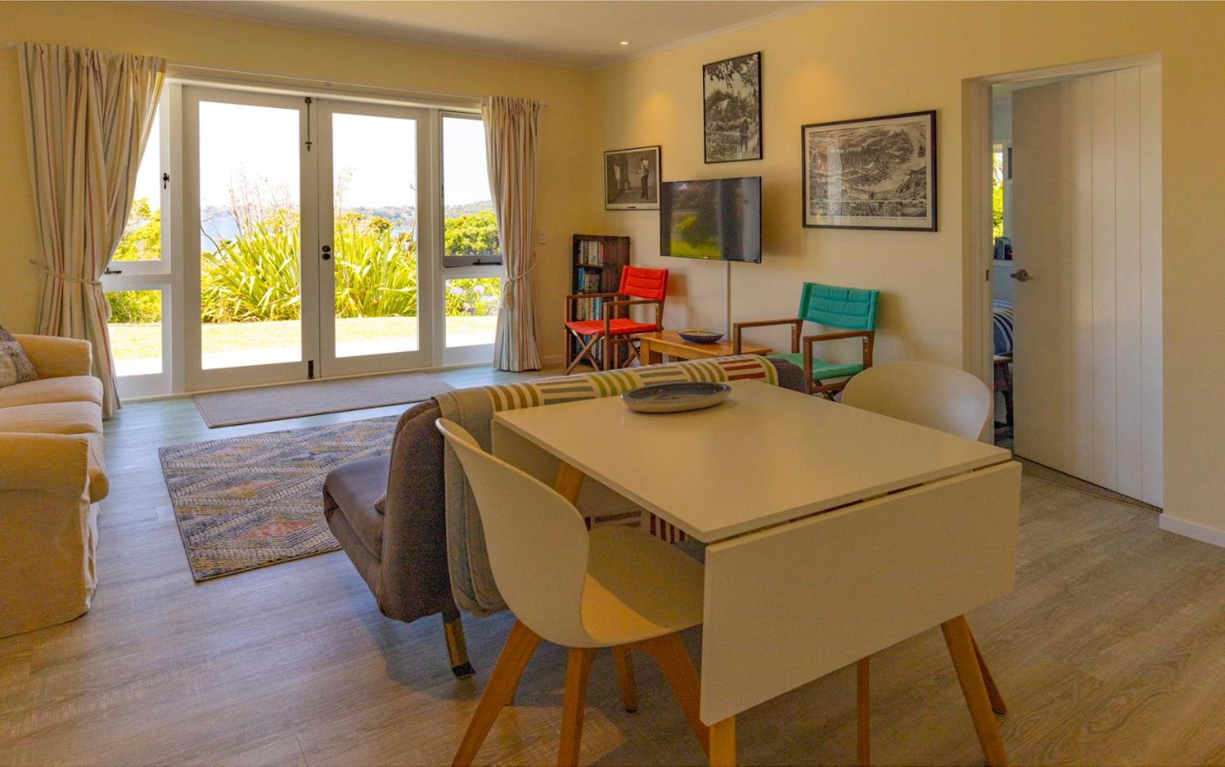 Oneroa Bay Apartment
