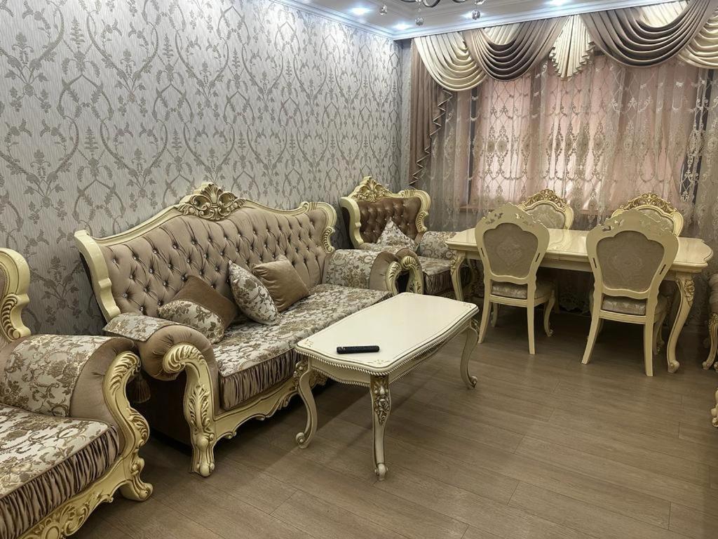 Rose villa home