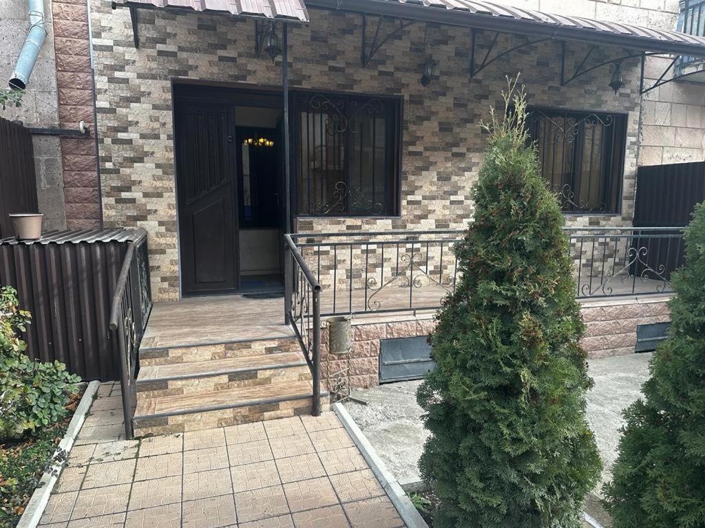 Rose villa home