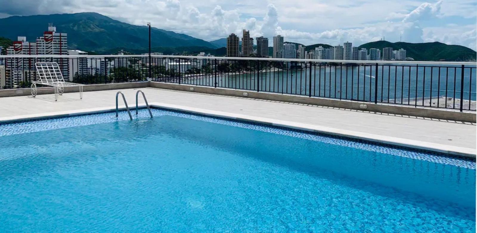 Espectacular apartamento con la MEJOR VISTA AL MAR, piscina y salida privada a la playa del Rodadero Santa Marta