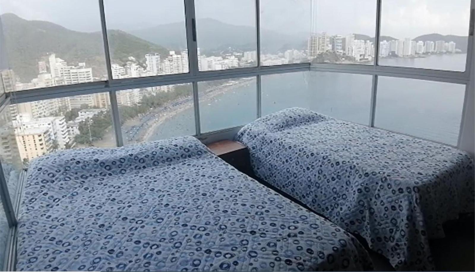 Espectacular apartamento con la MEJOR VISTA AL MAR, piscina y salida privada a la playa del Rodadero Santa Marta