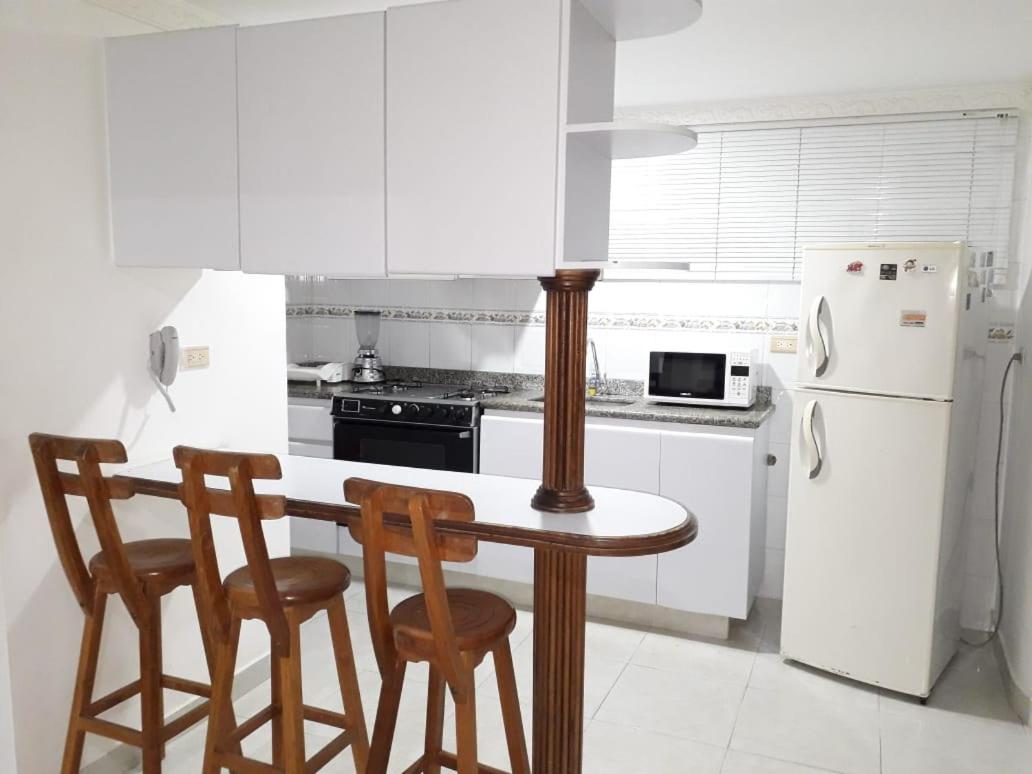 Espectacular apartamento con la MEJOR VISTA AL MAR, piscina y salida privada a la playa del Rodadero Santa Marta