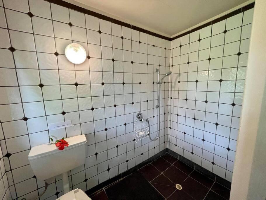 Tapunui Spacious Retreat with Superfast Internet