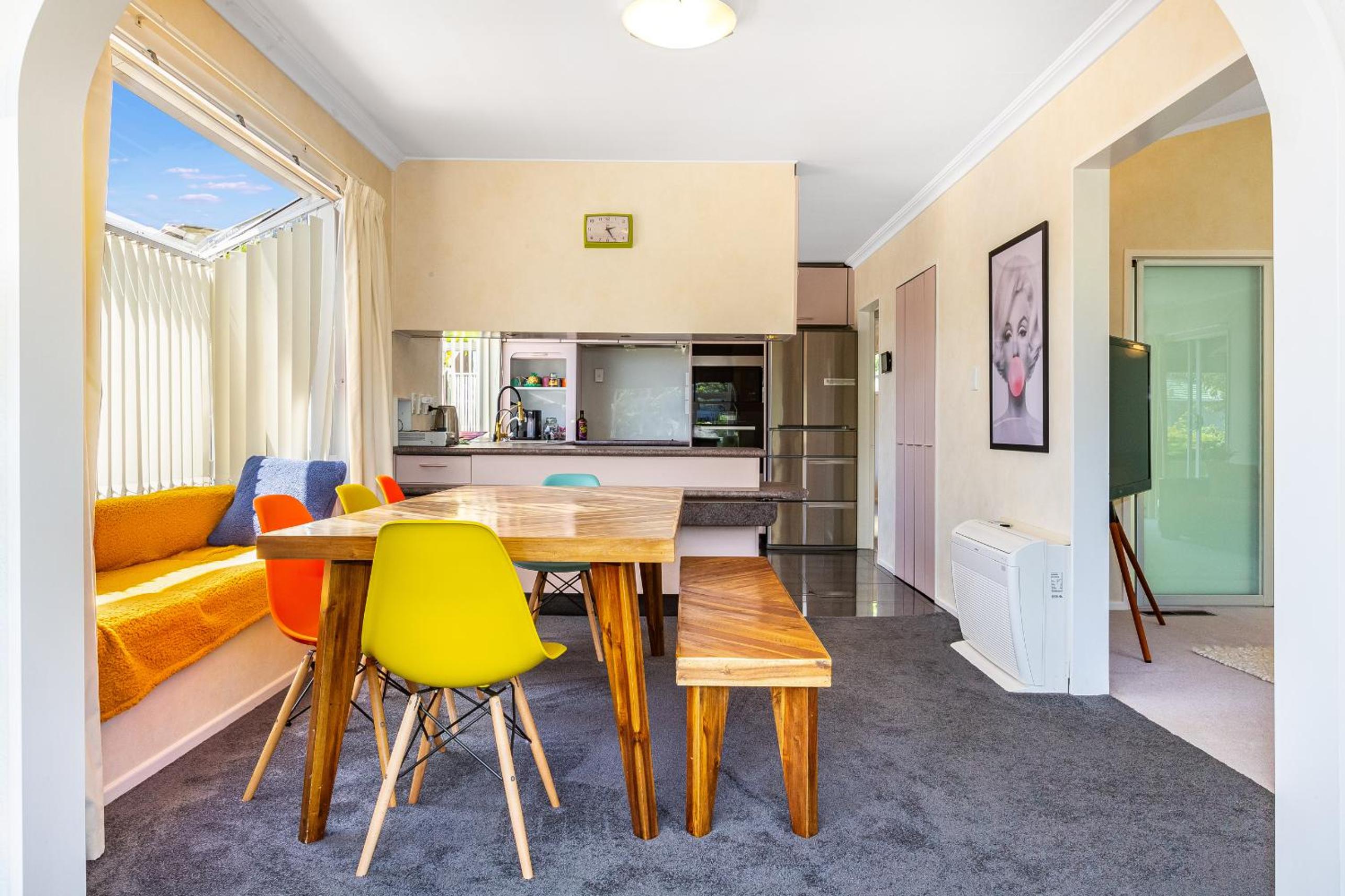 Retro 4 bedroom home, warm and welcoming, quiet location view 3