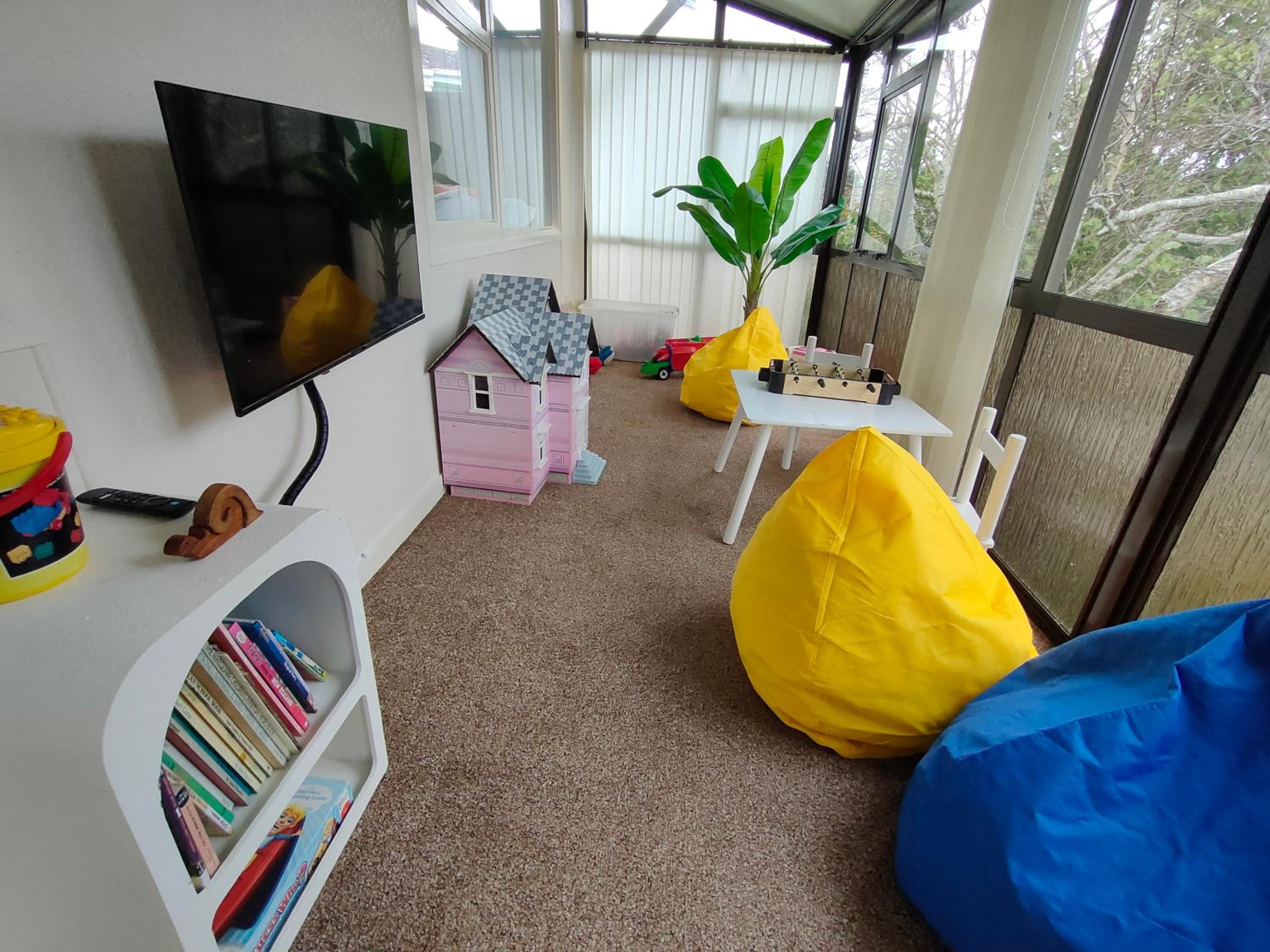 Photo 8