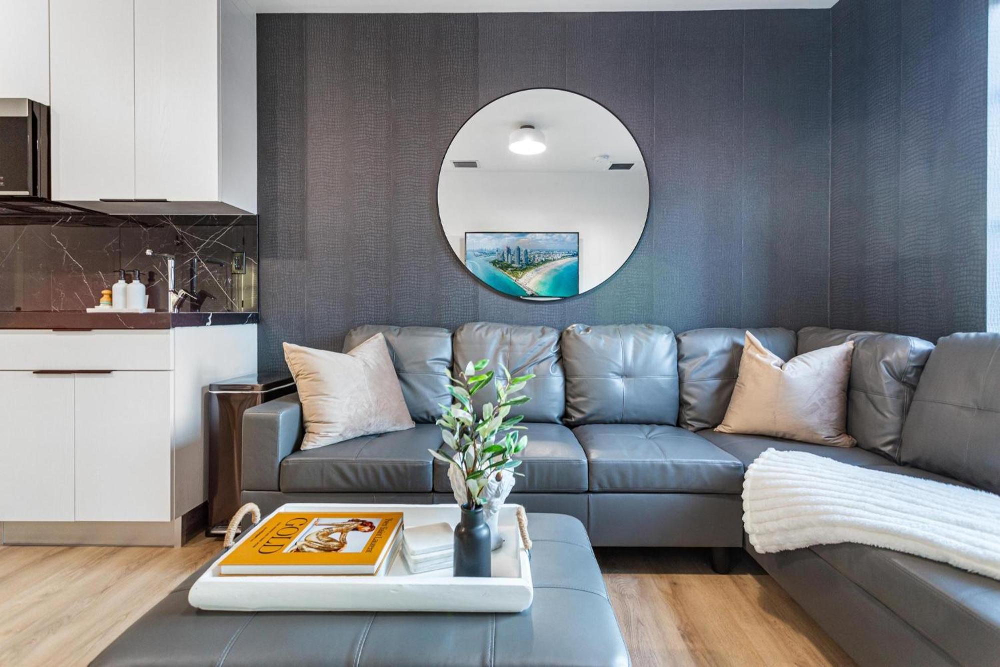 Lux Retreat By Renzzi