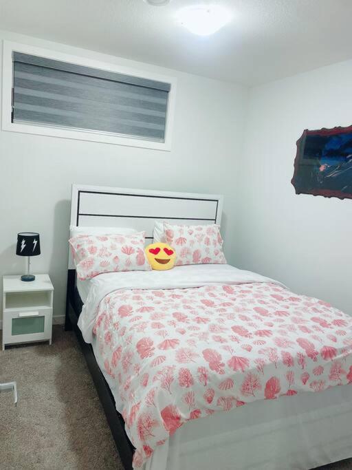 Somy Suite - Cozy 2bedrom with two queens bed and free street parking
