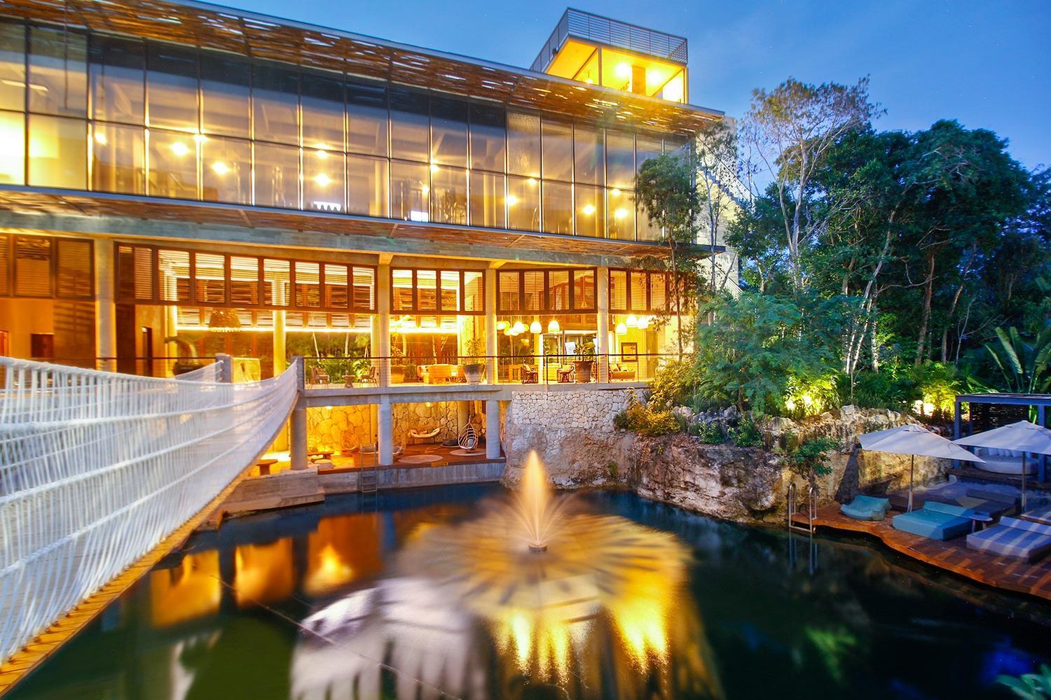 All in one (Cenote-Gym-Rooftop-Pools)luxury condo view 3