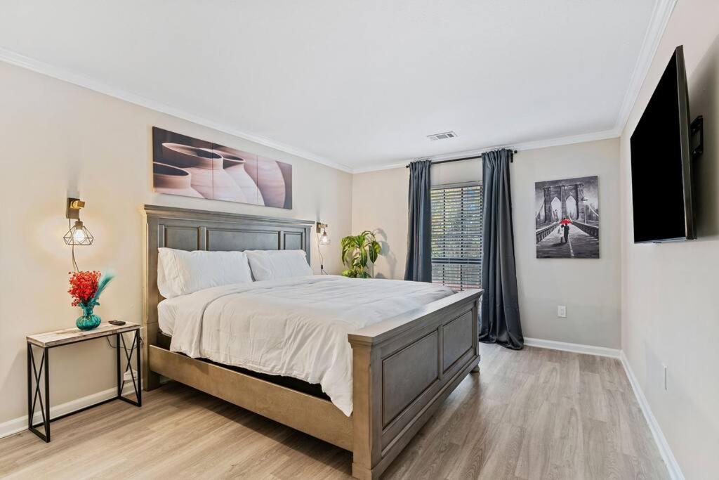 M1 - Private and serene 1bdr 1ba ensuite shared room view 4