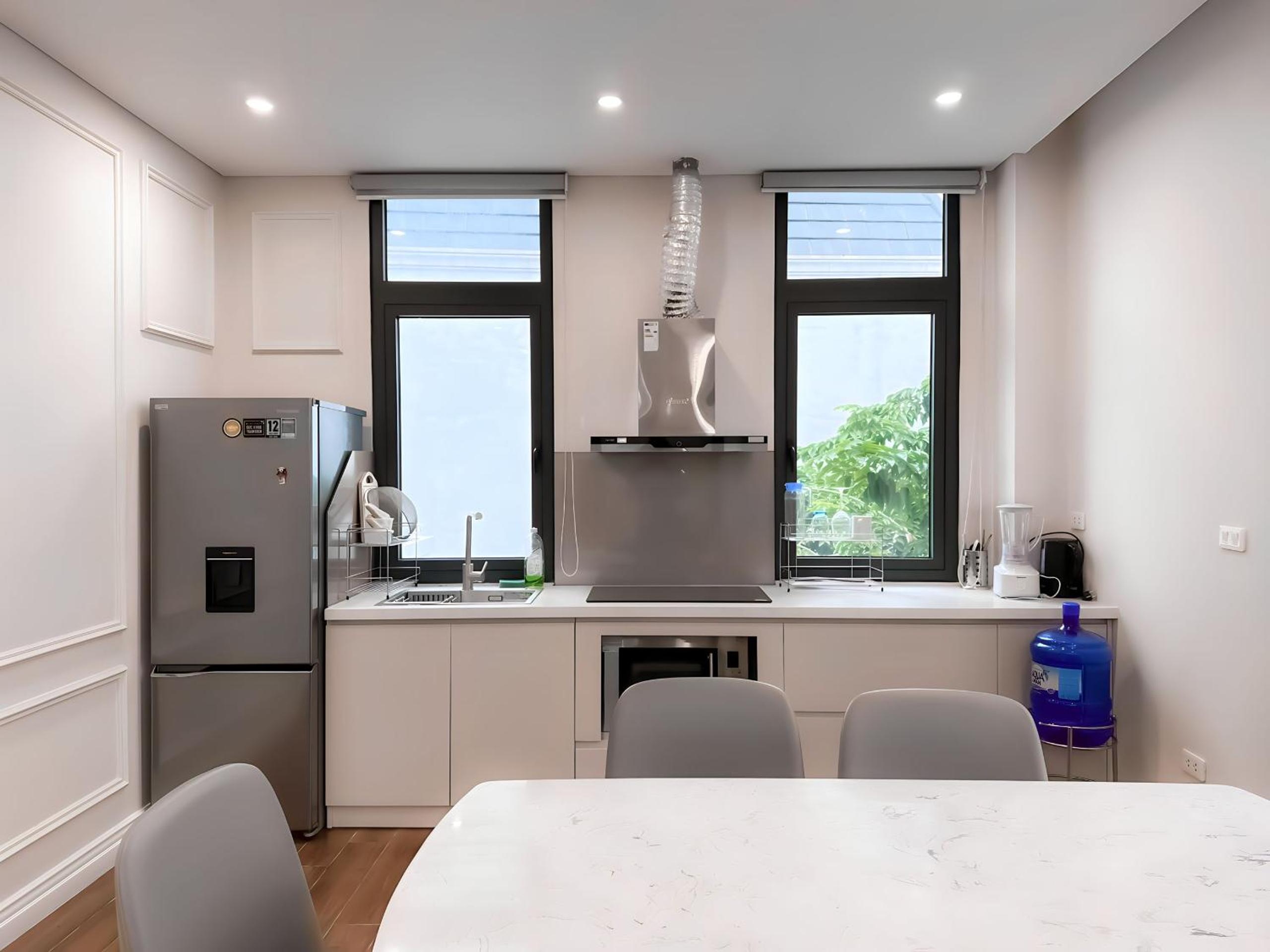 The LuxHomes Apartment Vinhome Imperia, HP view 5