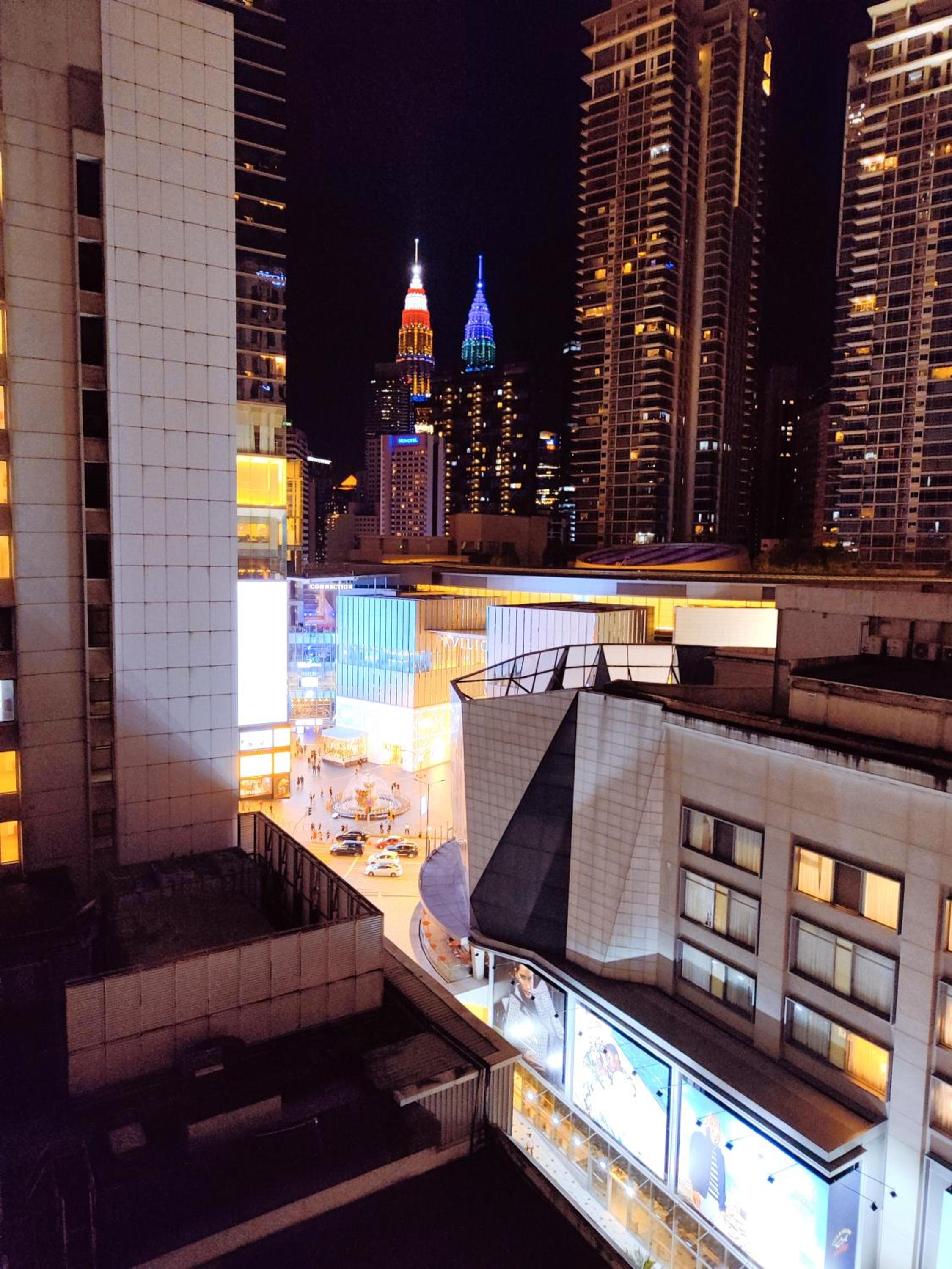 10-12Pax Fahrenheit 88 Pavillion Bukit Bintang TRX AJHOME