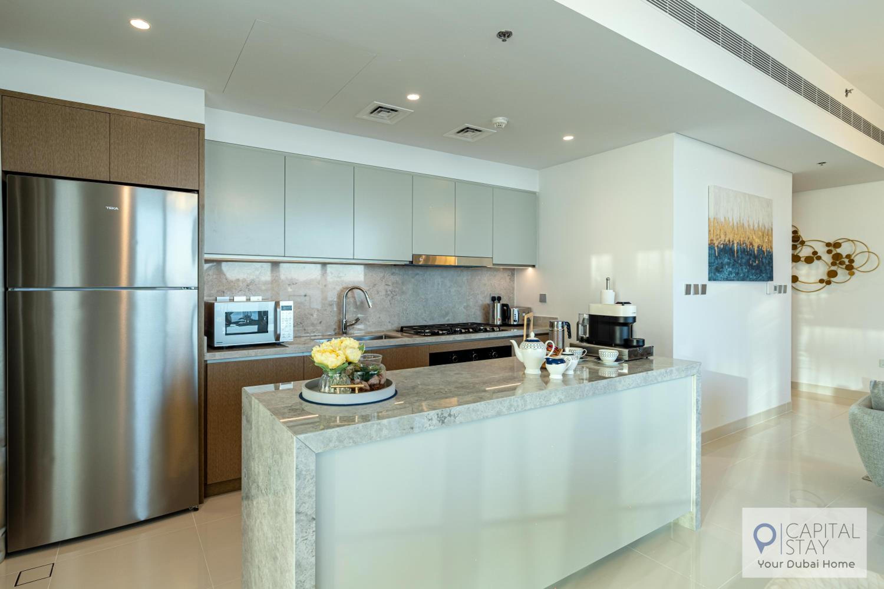 Capital Stay - 4 Bed Apt in Beachfront Palm Jumeriah