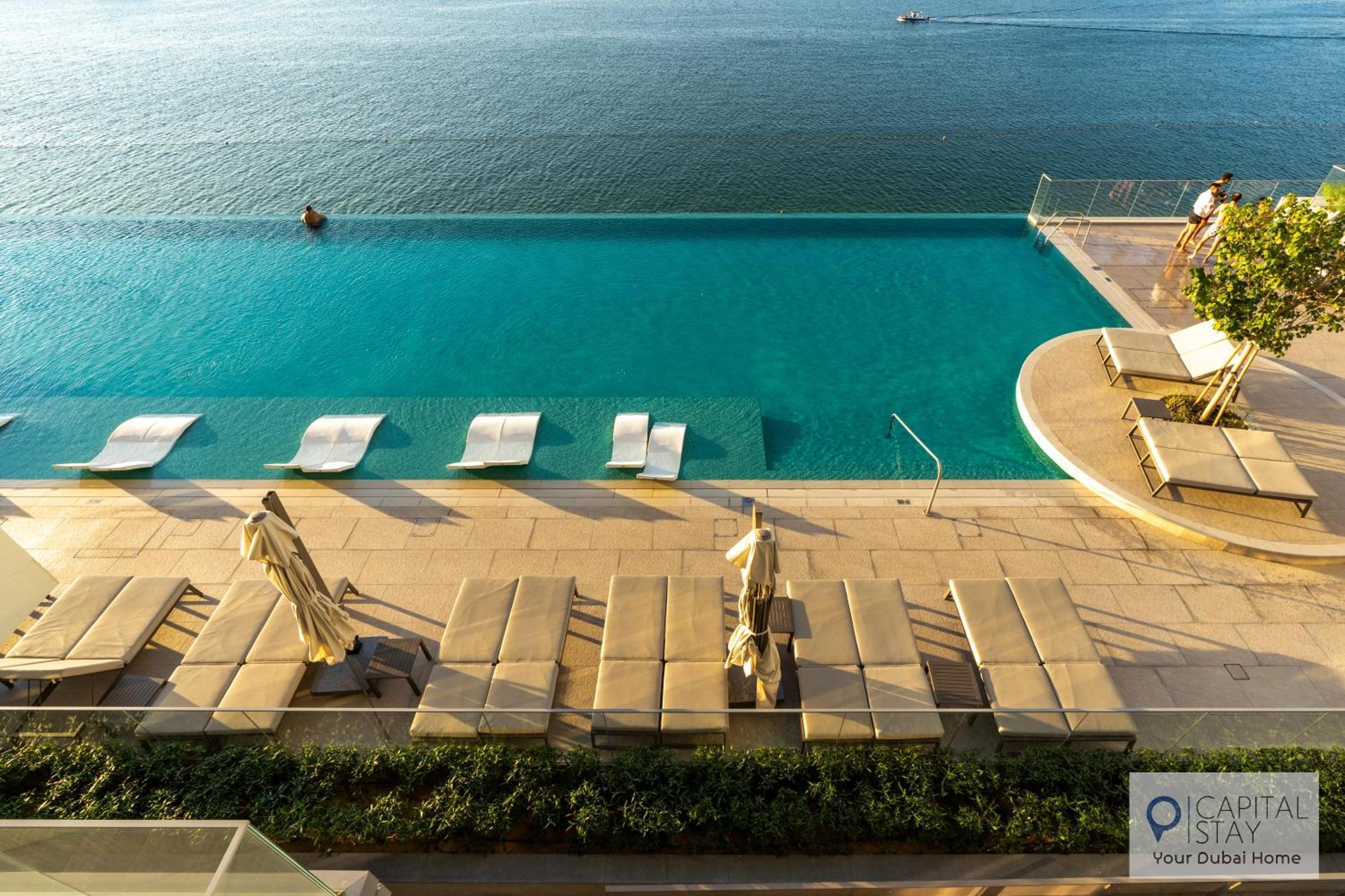 Capital Stay - 4 Bed Apt in Beachfront Palm Jumeriah