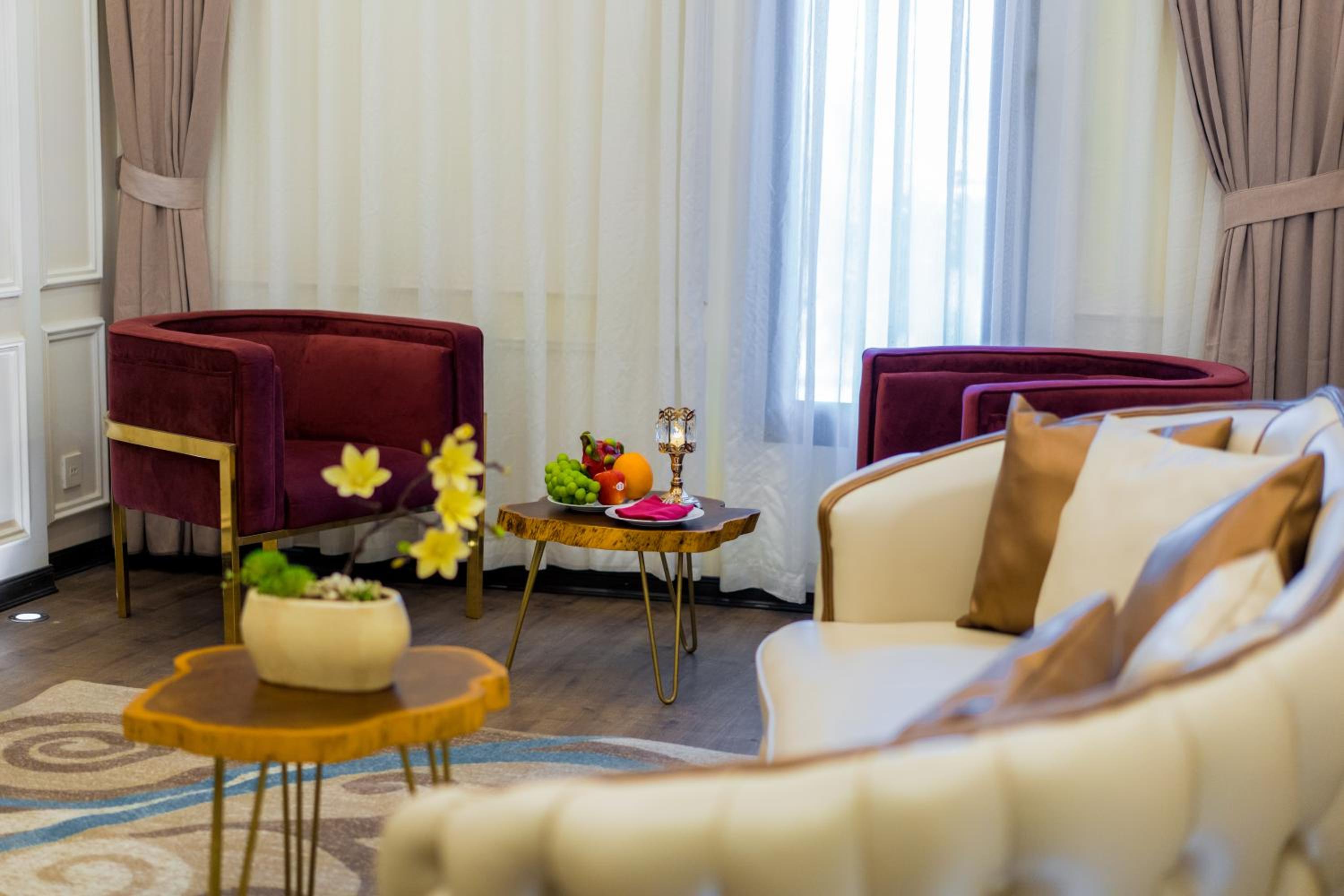 Le Haute Hotel Hai Phong