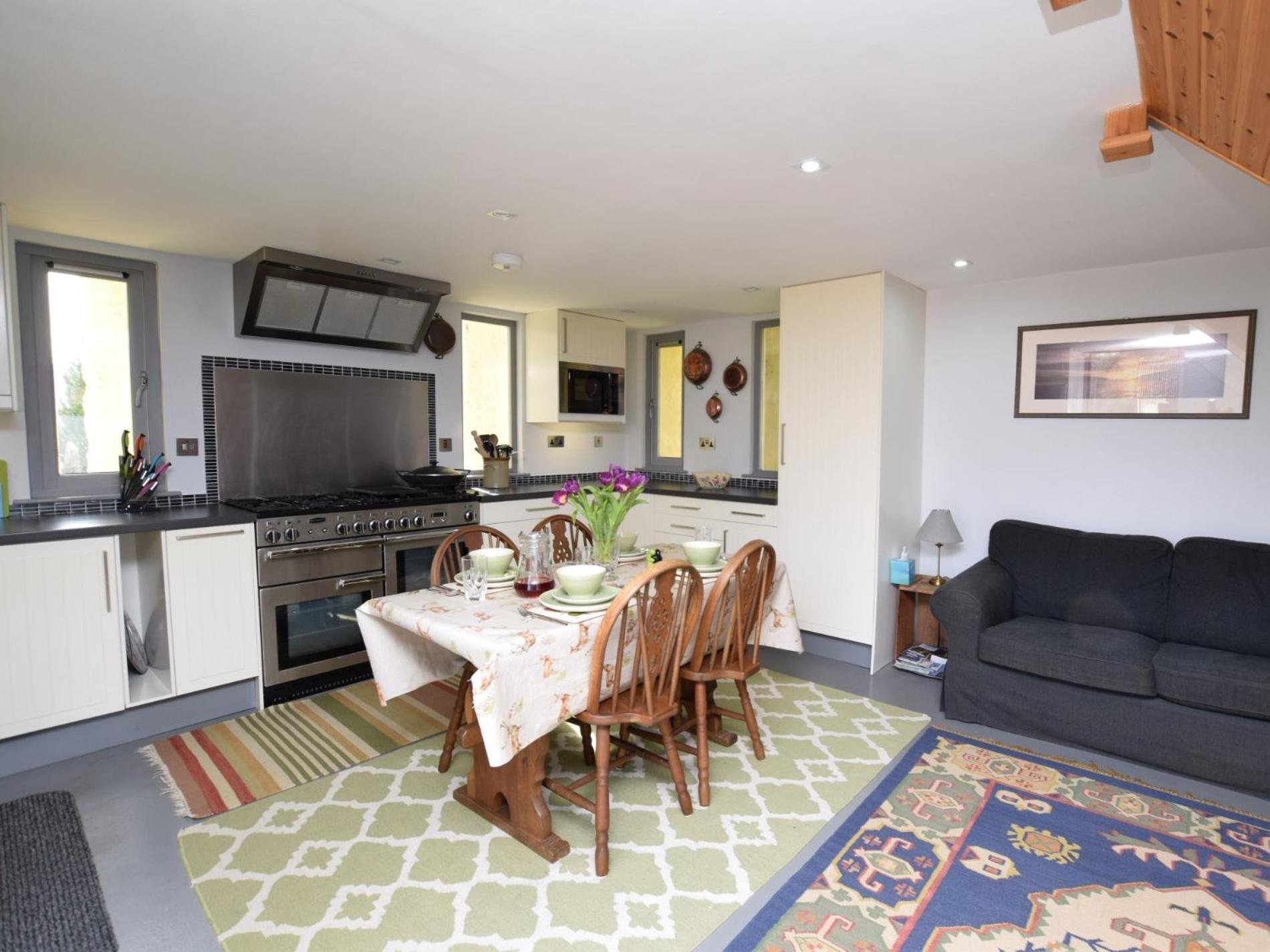 2 Bed in Loch Ness GRANY view 4