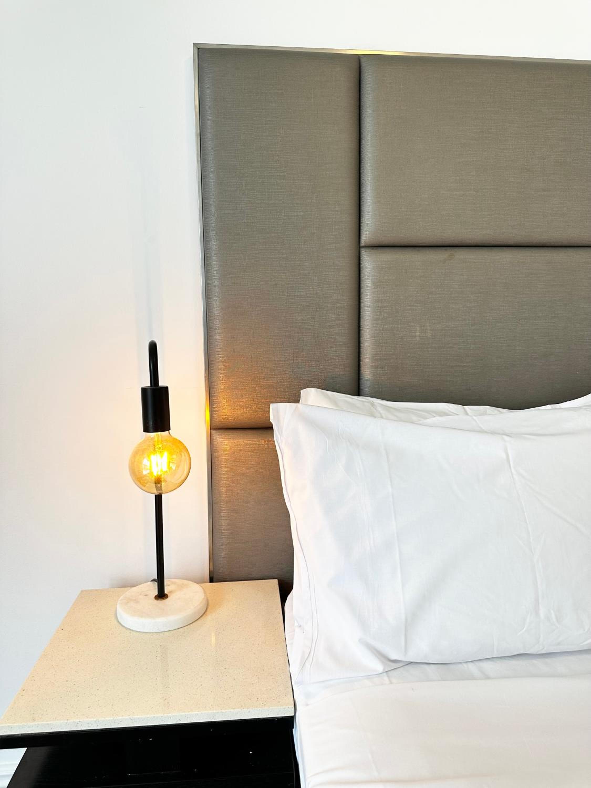 Core beachfront 2 Bedrooms Apartment by Gold Coast Premium