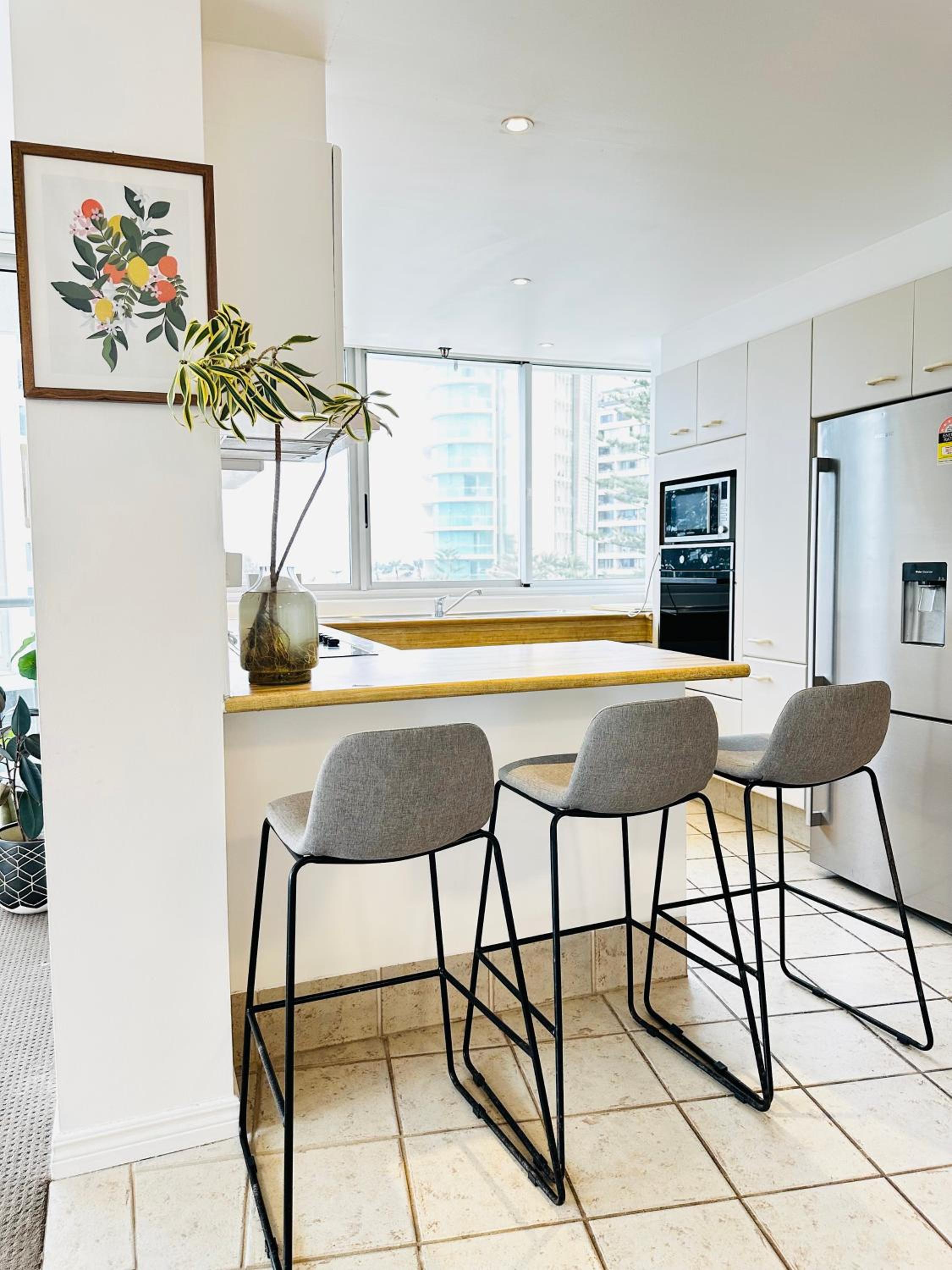 Core beachfront 2 Bedrooms Apartment by Gold Coast Premium